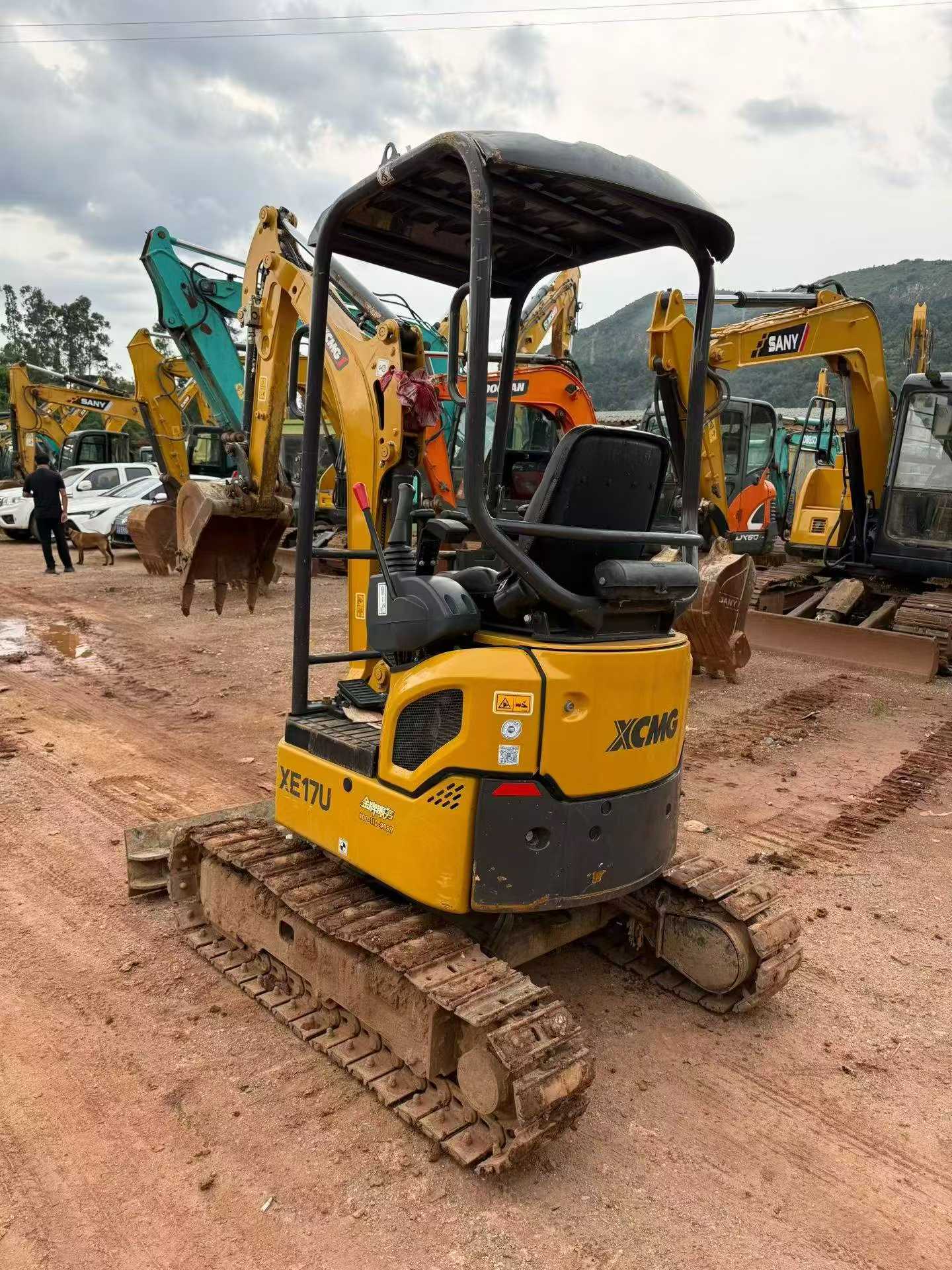 Buy XCMG Used Excavator / 3 Buy XCMG Used Excavator / 3