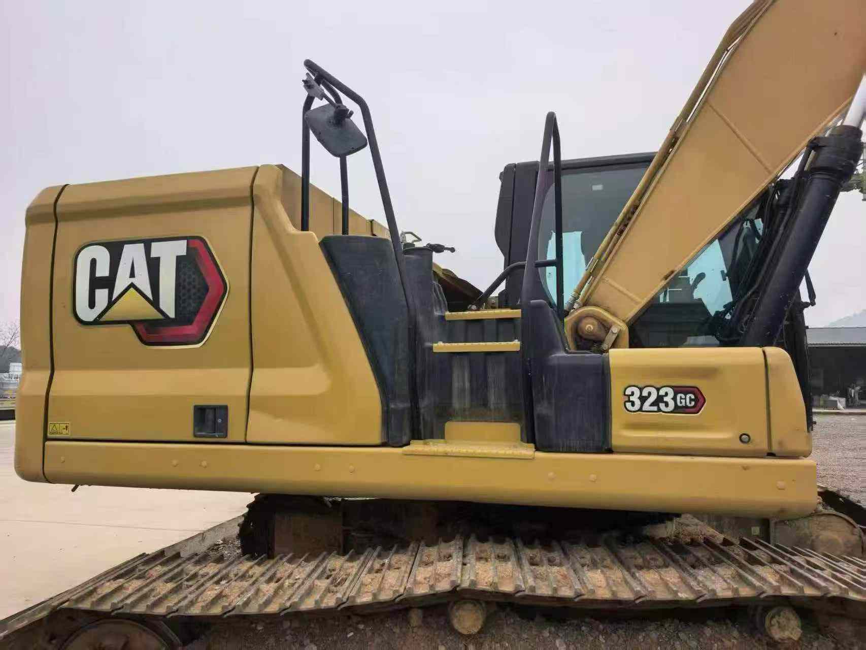 Buy Caterpillar 323 Used Excavator / 3 Buy Caterpillar 323 Used Excavator / 3