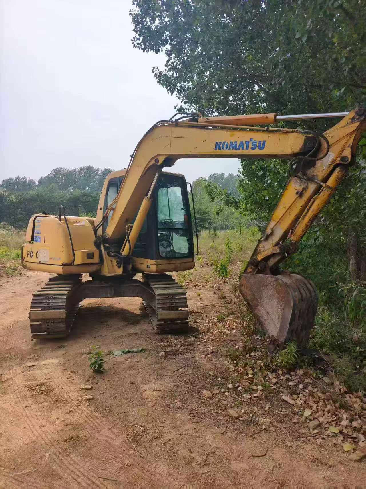 Buy Komatsu PC60-7 Used Excavator / 1