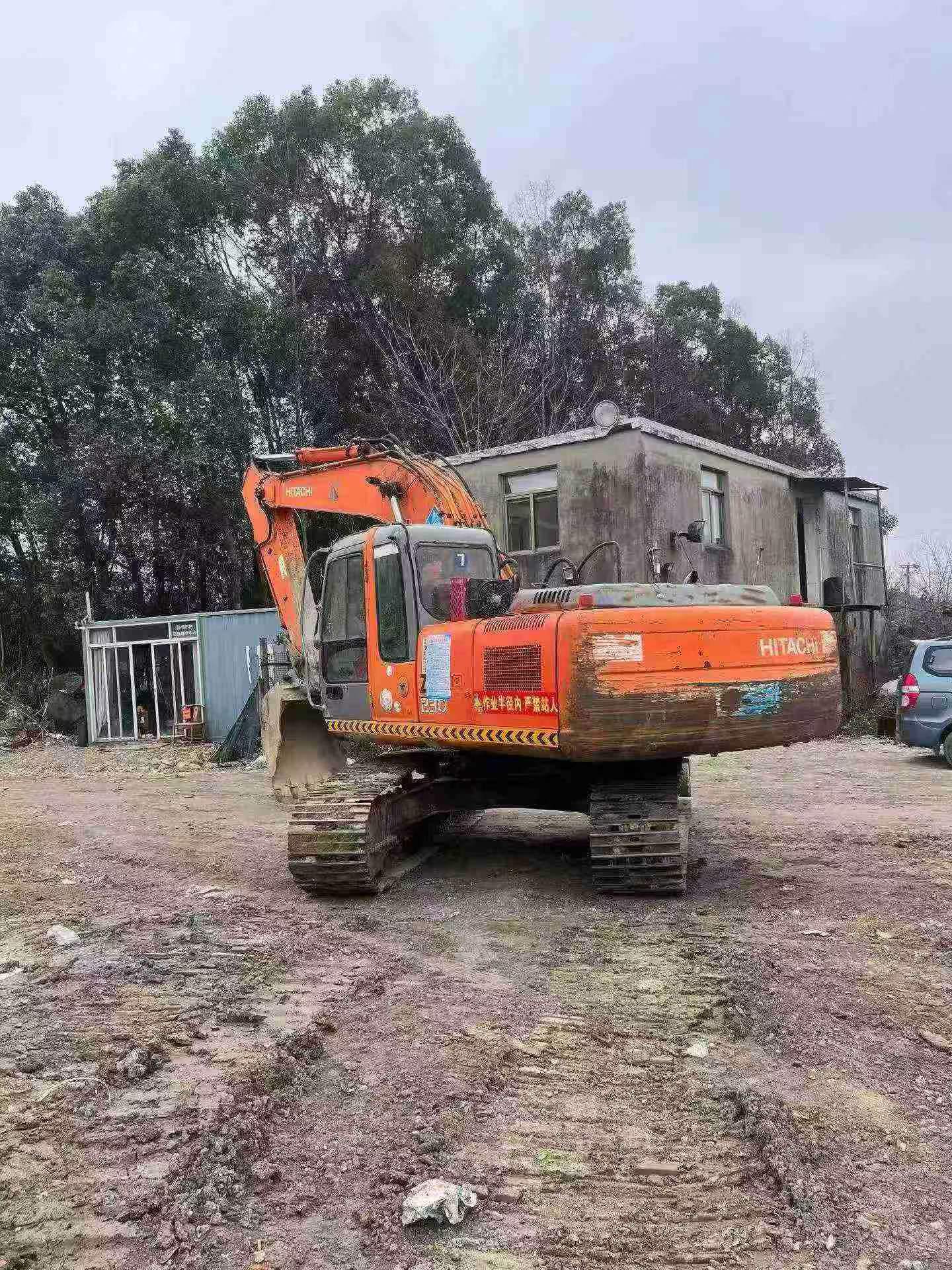 Compre Escavadeira Hitachi EX200 Usada / 2