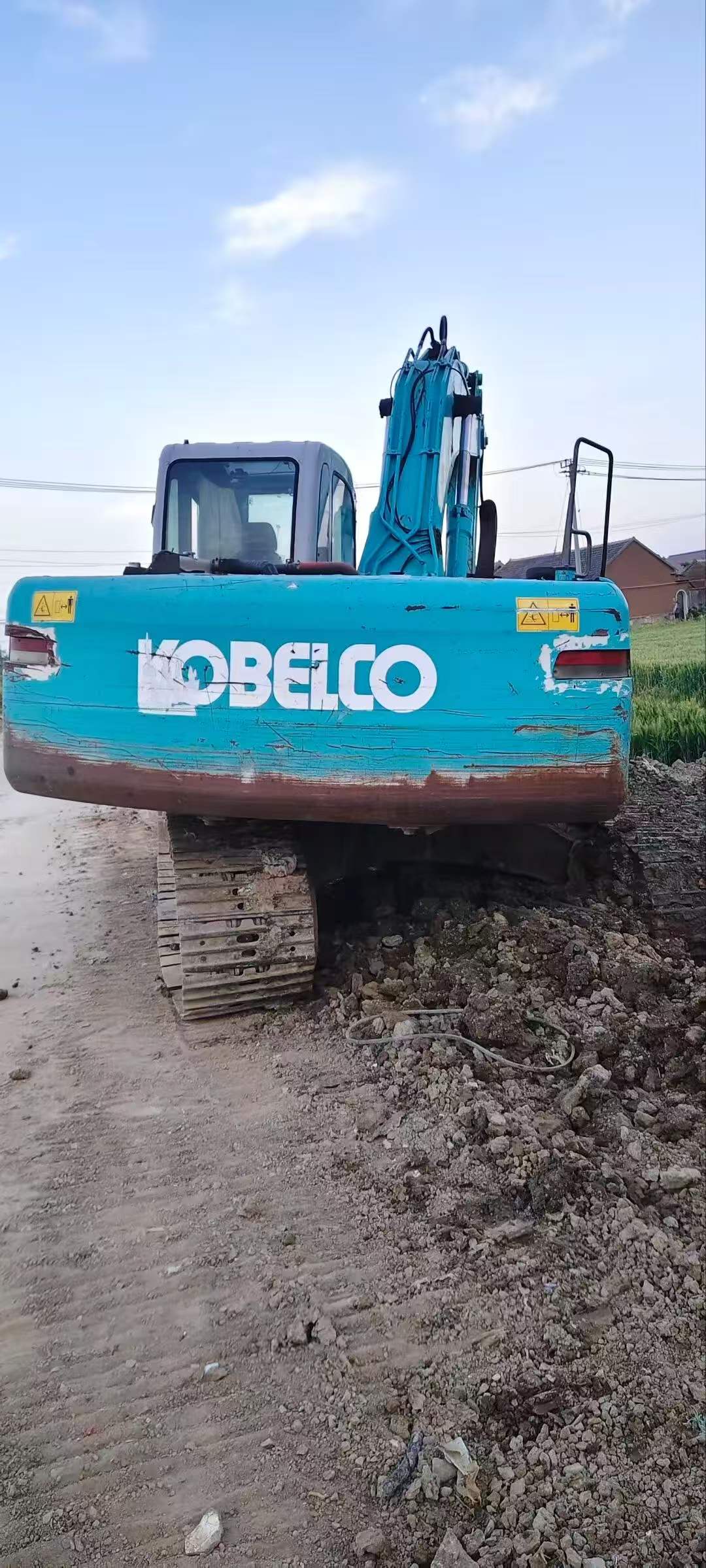 Buy Kobelco SK200-6 Used Excavator / 5 Buy Kobelco SK200-6 Used Excavator / 5
