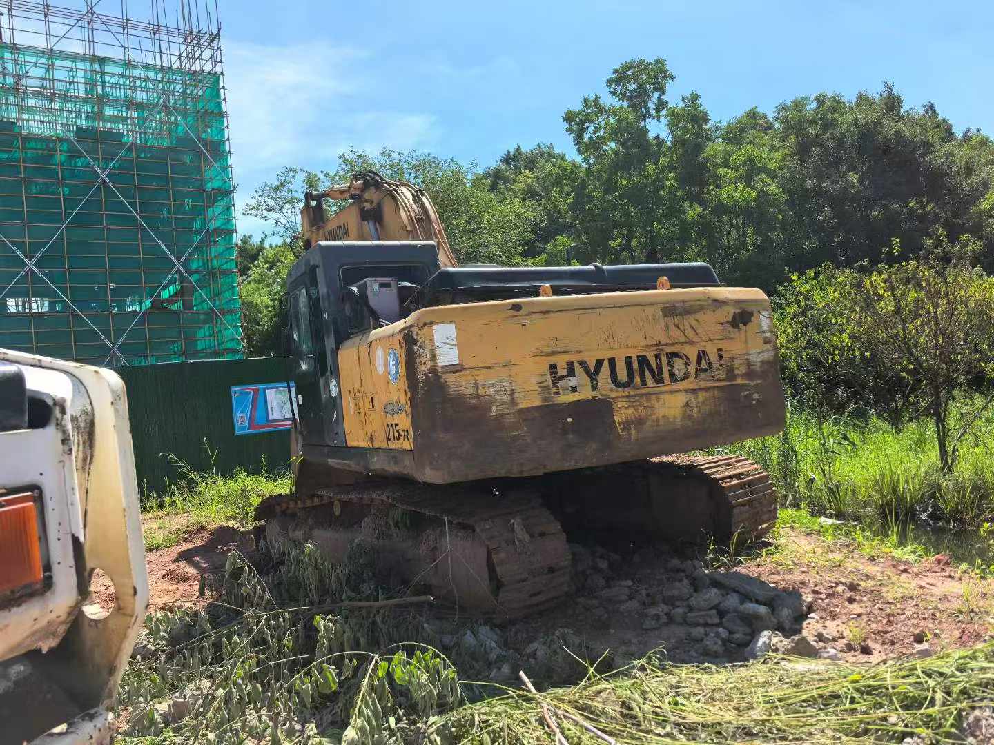 Buy Hyundai R215-7C Used Excavator / 4 Buy Hyundai R215-7C Used Excavator / 4