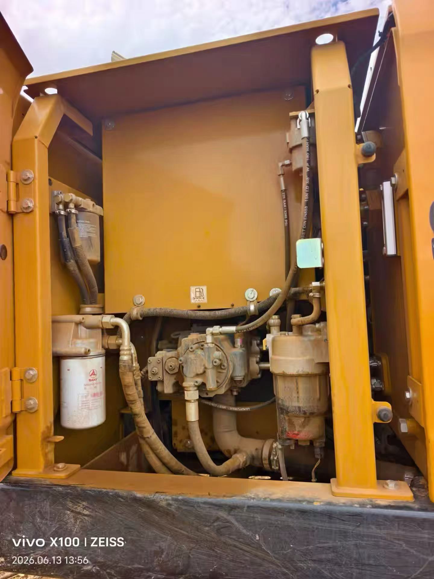 Buy Sany SY135 Used Excavator / 4