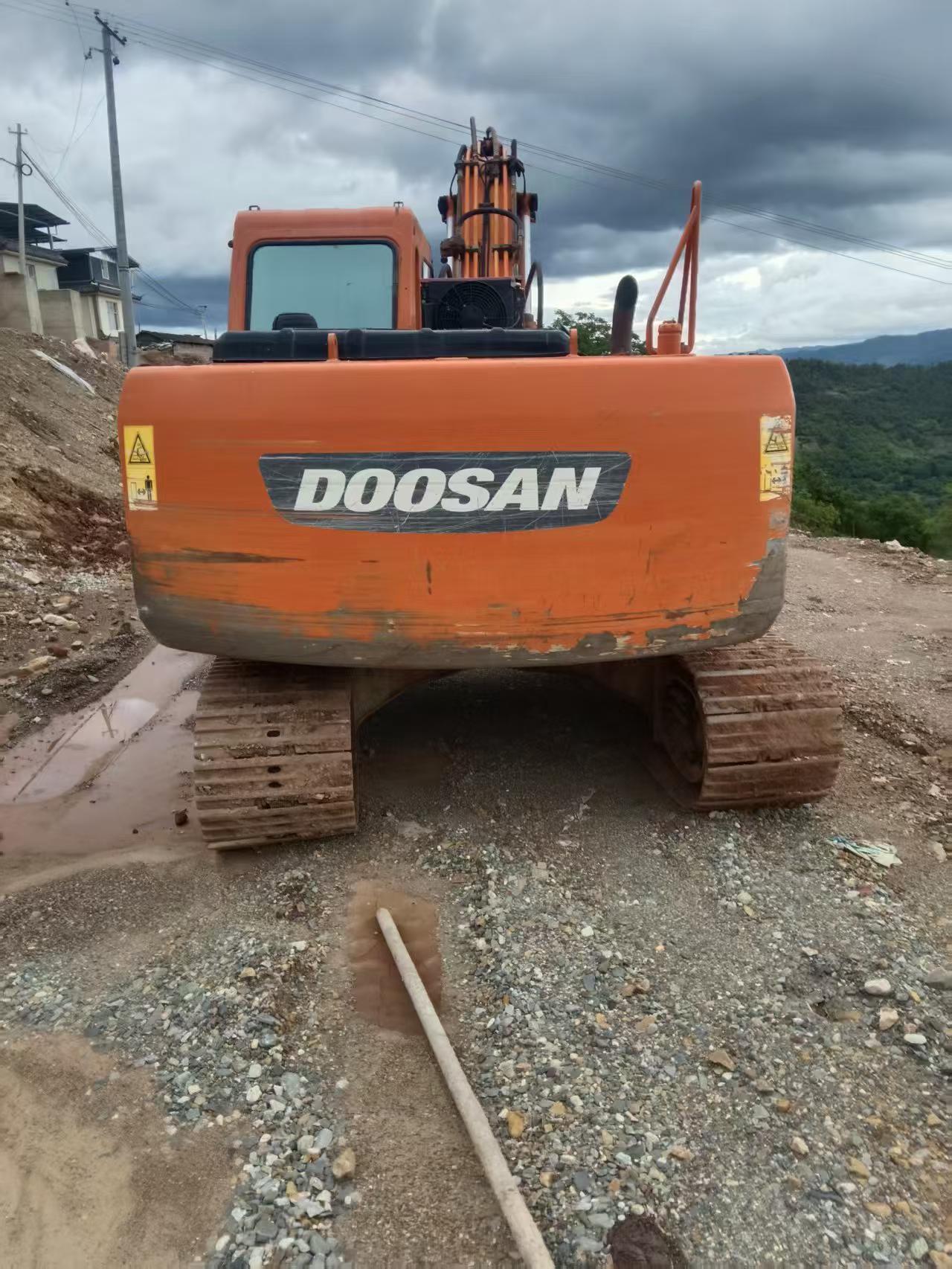 Buy Doosan DH150 Used Excavator / 6 Buy Doosan DH150 Used Excavator / 6
