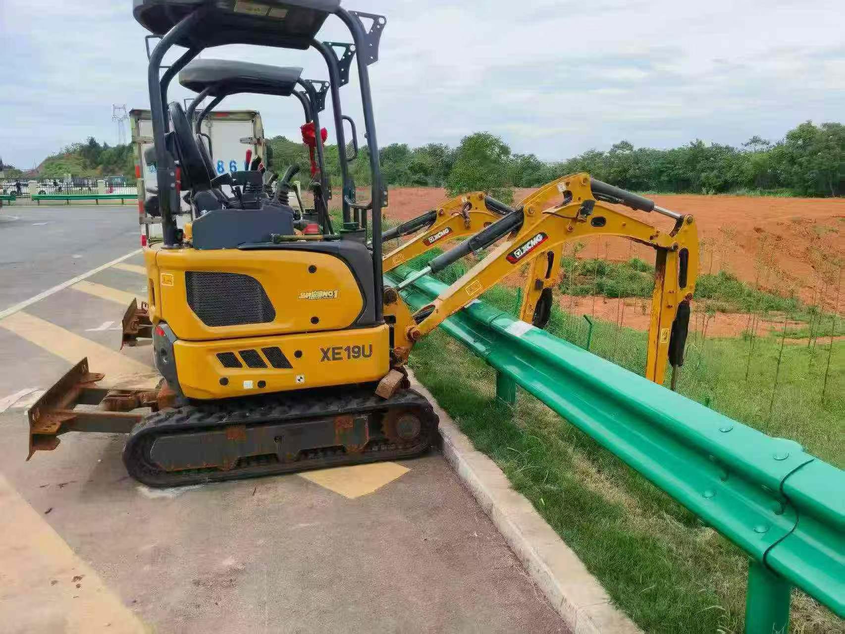 Buy XCMG Used Excavator / 4 Buy XCMG Used Excavator / 4