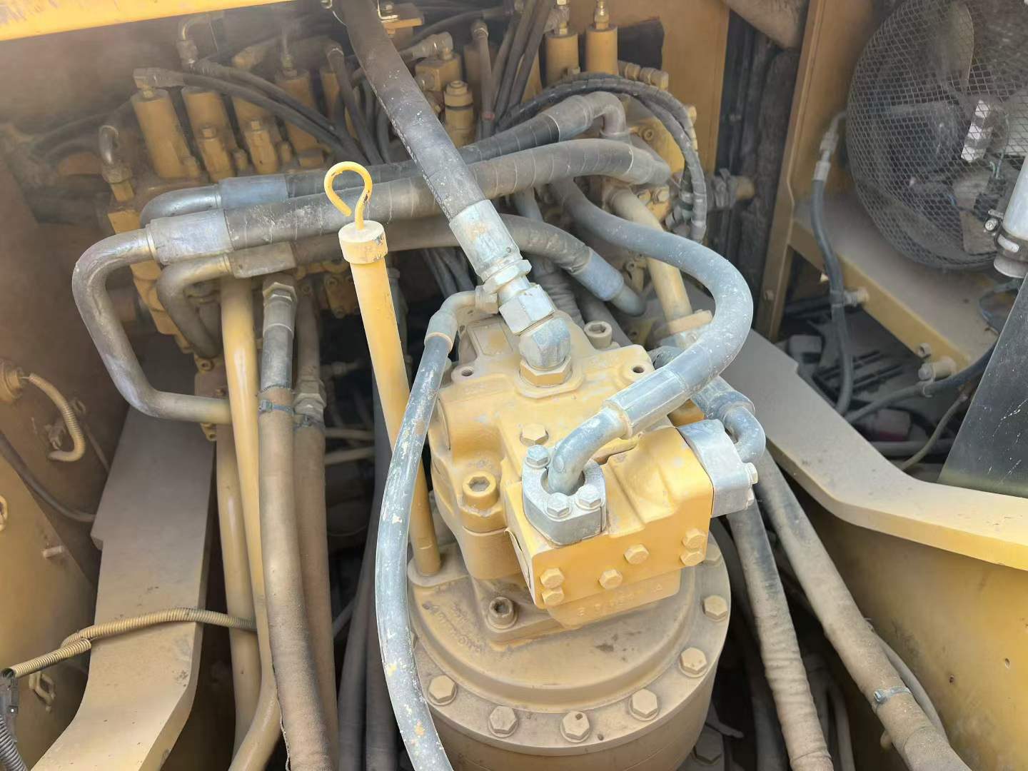 Buy Caterpillar 324D Used Excavator / 6 Buy Caterpillar 324D Used Excavator / 6