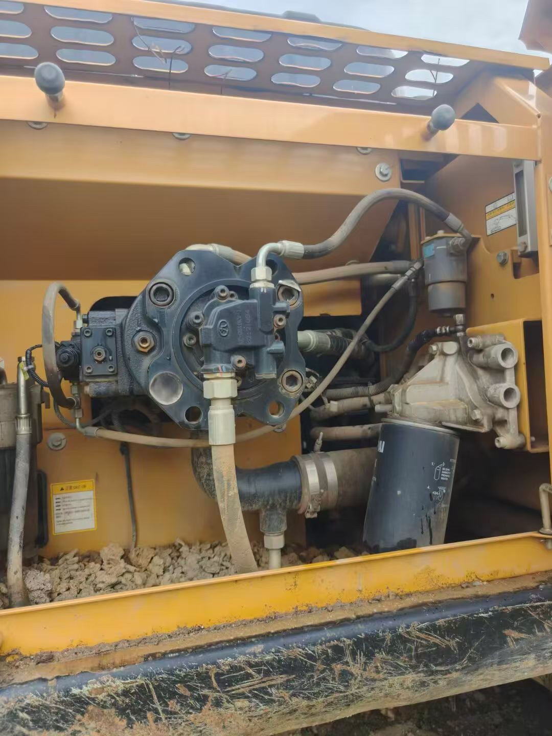 Buy Sany SY200C Used Excavator / 7 Buy Sany SY200C Used Excavator / 7