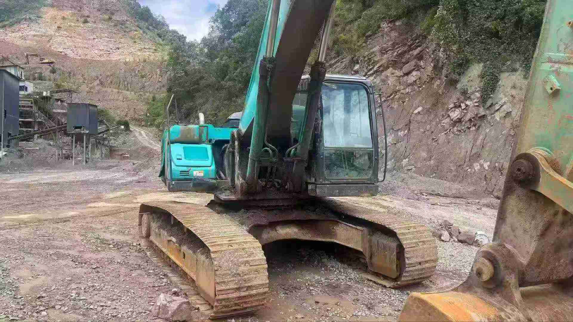 Buy Kobelco SK330-10 Used Excavator / 6 Buy Kobelco SK330-10 Used Excavator / 6