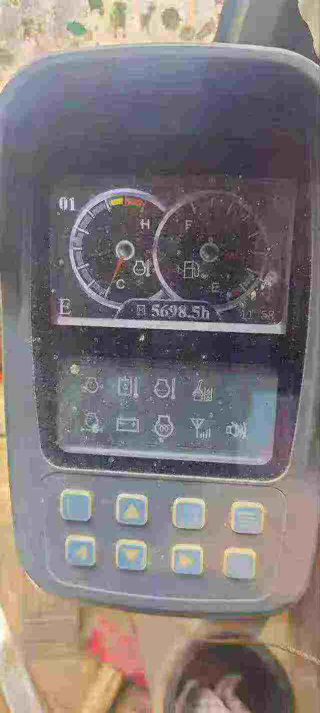 Buy XCMG LW60G Used Excavator / 2 Buy XCMG LW60G Used Excavator / 2
