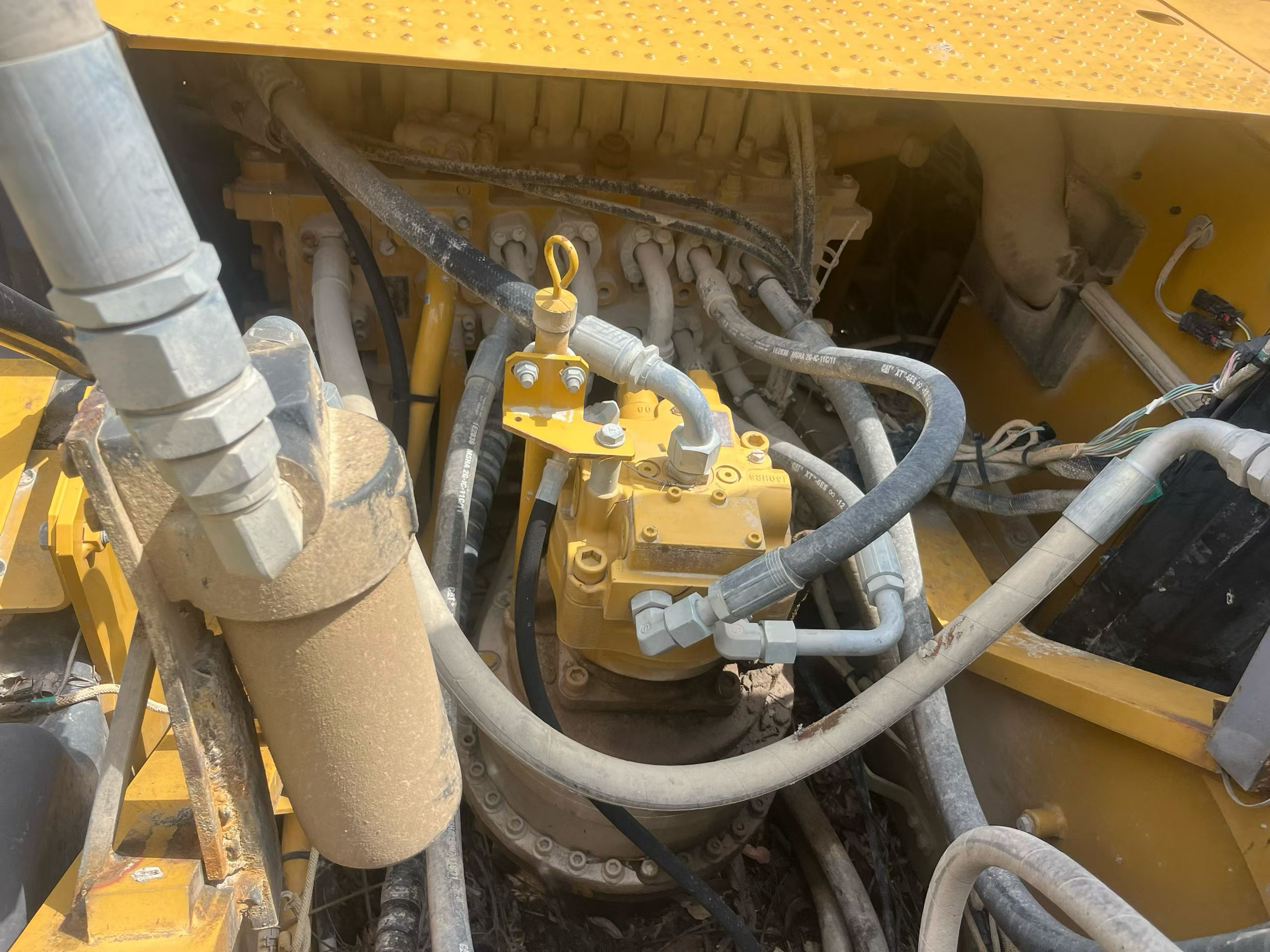 Buy Caterpillar 330B Used Excavator / 4 Buy Caterpillar 330B Used Excavator / 4