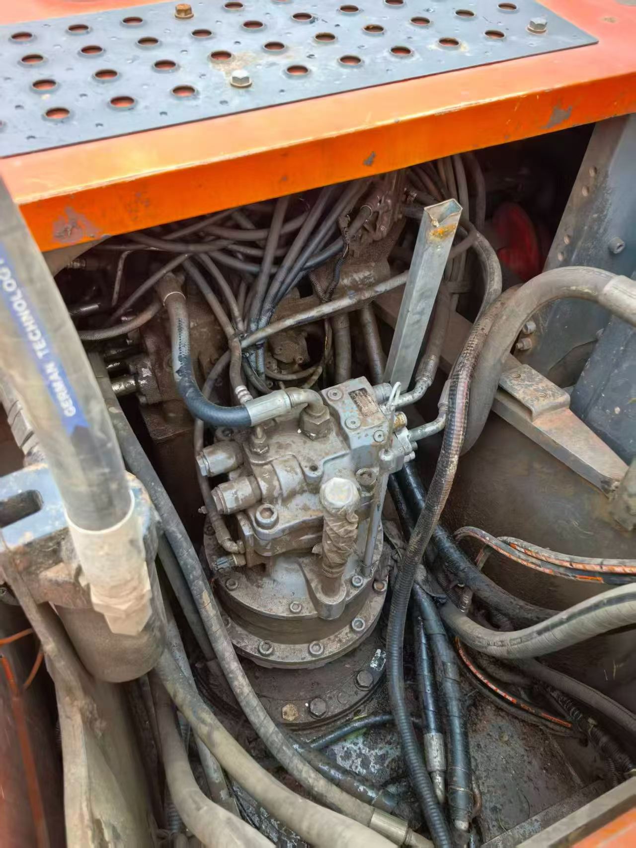 Buy Hitachi EX200-3 Used Excavator / 3 Buy Hitachi EX200-3 Used Excavator / 3