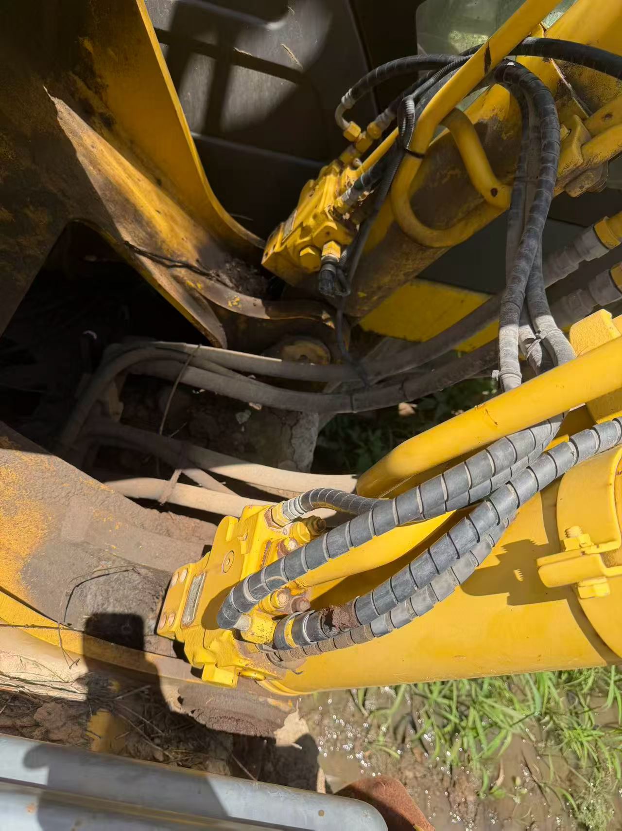 Buy Sumitomo SH200A5 Used Excavator / 7 Buy Sumitomo SH200A5 Used Excavator / 7