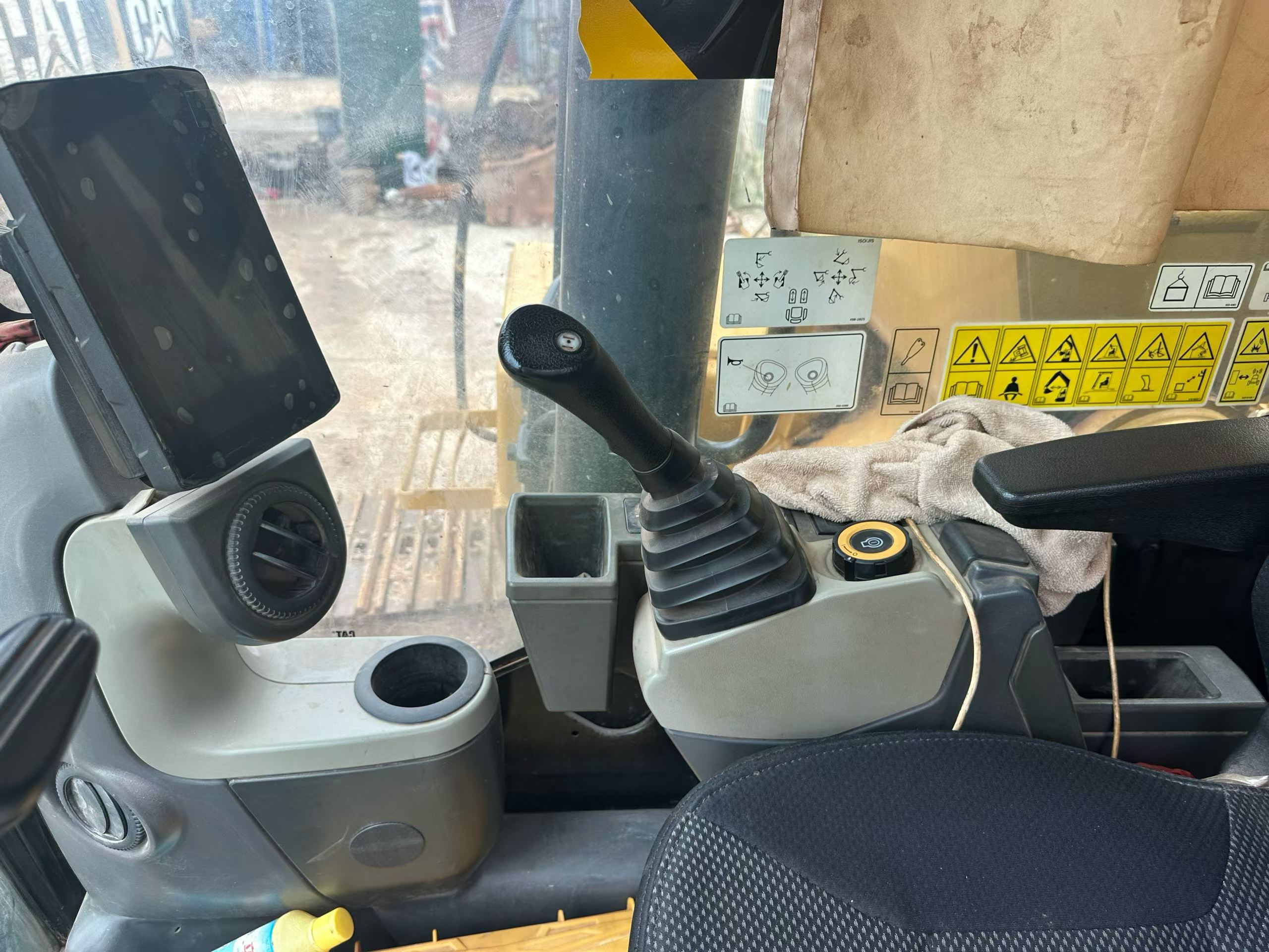 Buy Caterpillar 320A Used Excavator / 6