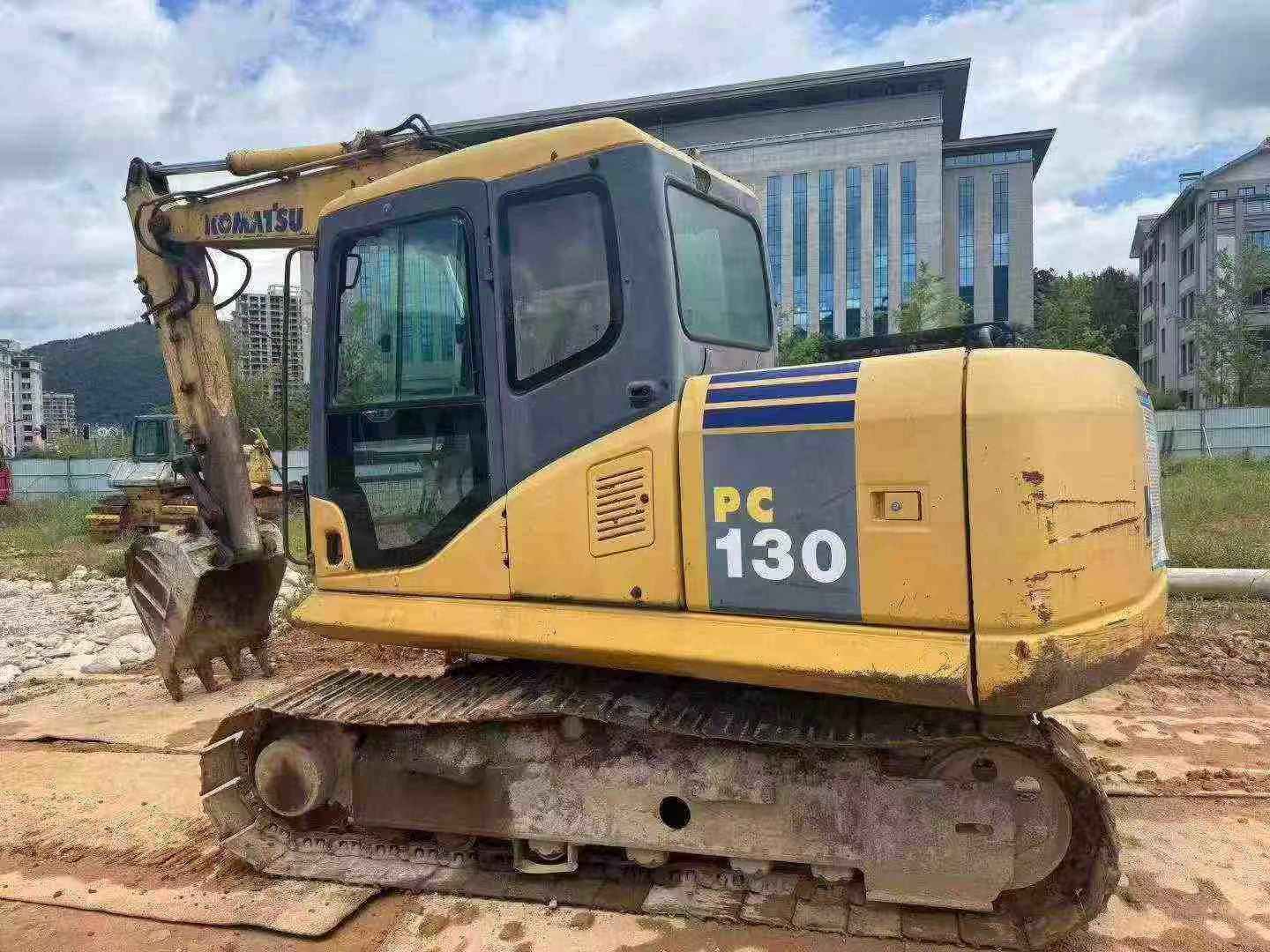 Buy Komatsu PC110-7 Used Excavator / 2 Buy Komatsu PC110-7 Used Excavator / 2