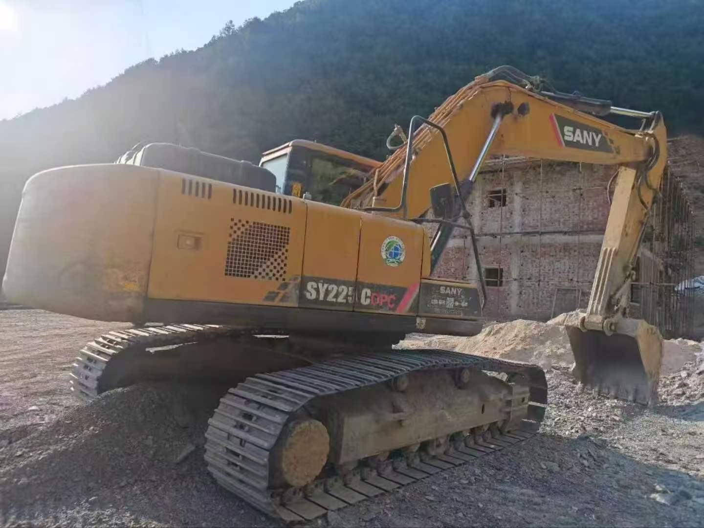 Buy Sany SY205C Used Excavator / 1