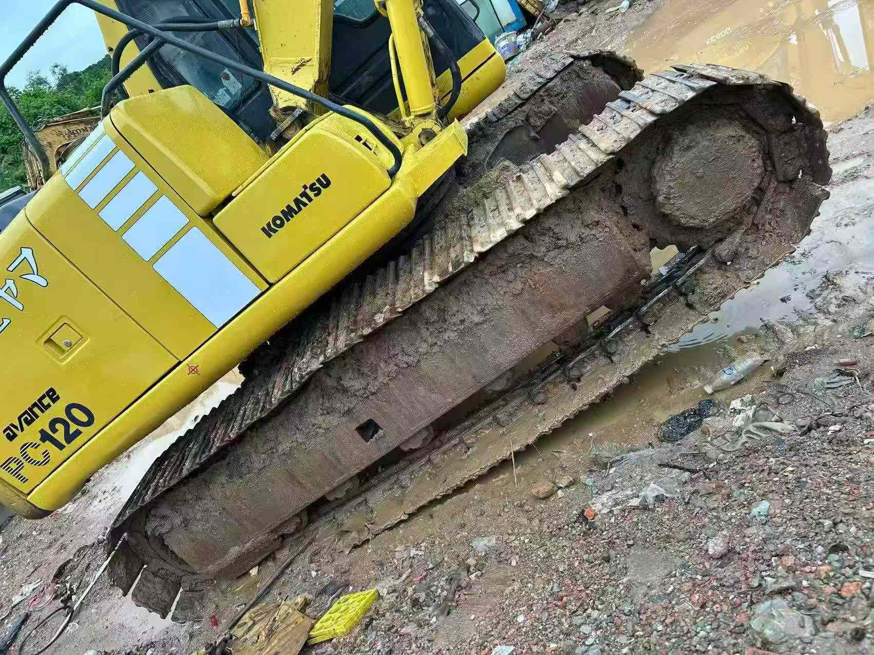 Buy Komatsu PC100-6 Used Excavator / 4 Buy Komatsu PC100-6 Used Excavator / 4