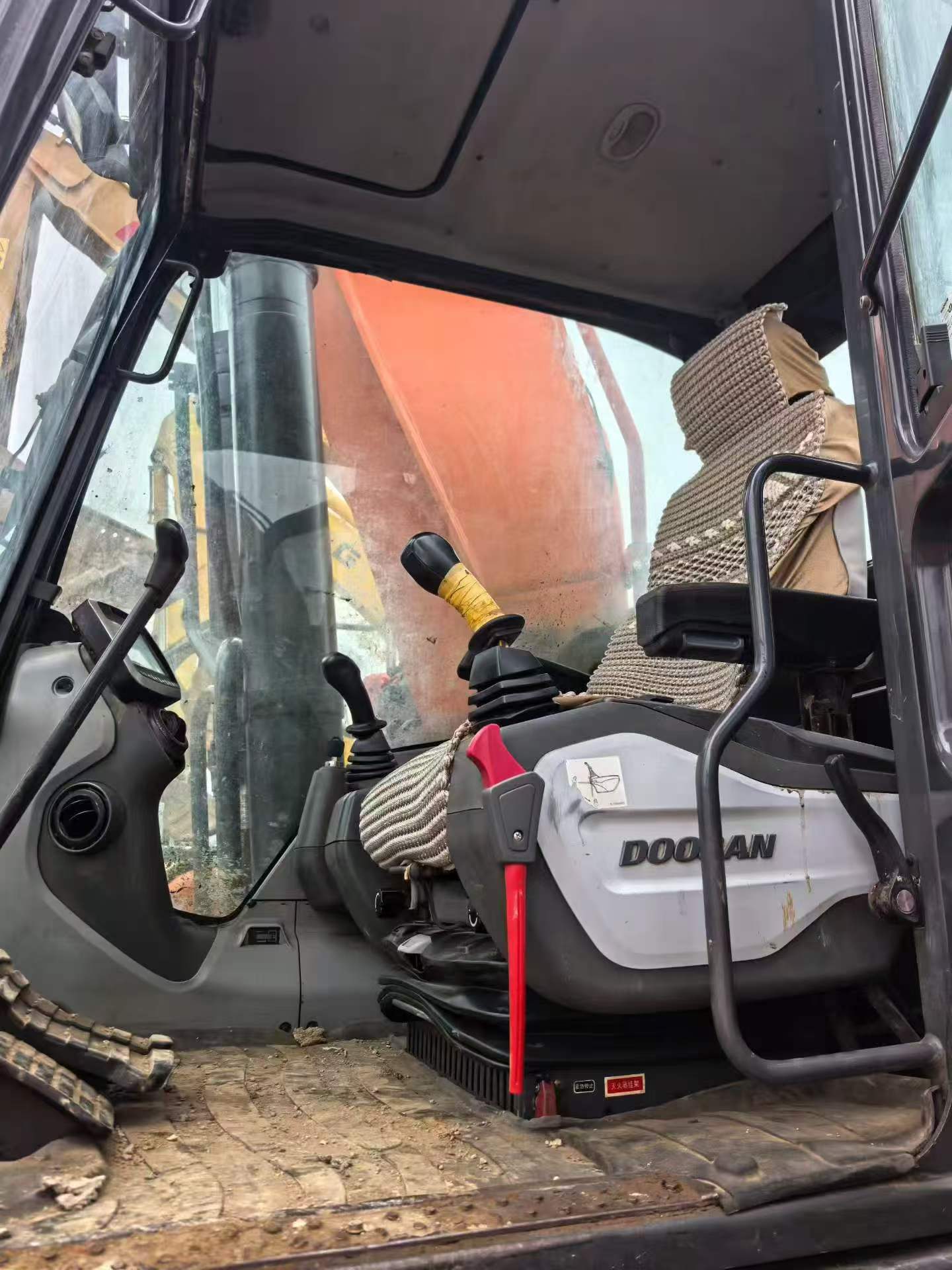 Buy Doosan DH420 Used Excavator / 7 Buy Doosan DH420 Used Excavator / 7