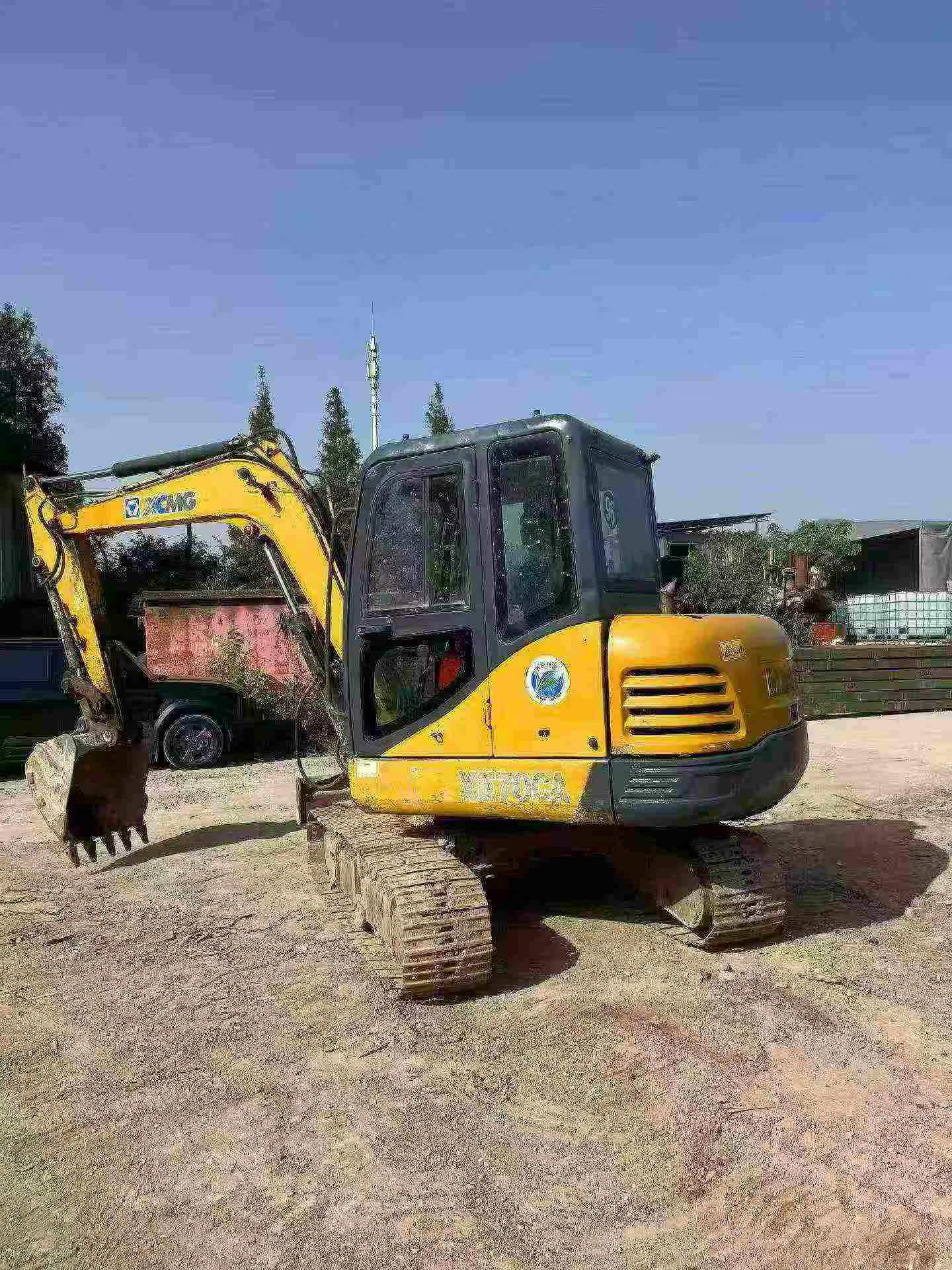Buy XCMG LW60G Used Loader / 2 Buy XCMG LW60G Used Loader / 2