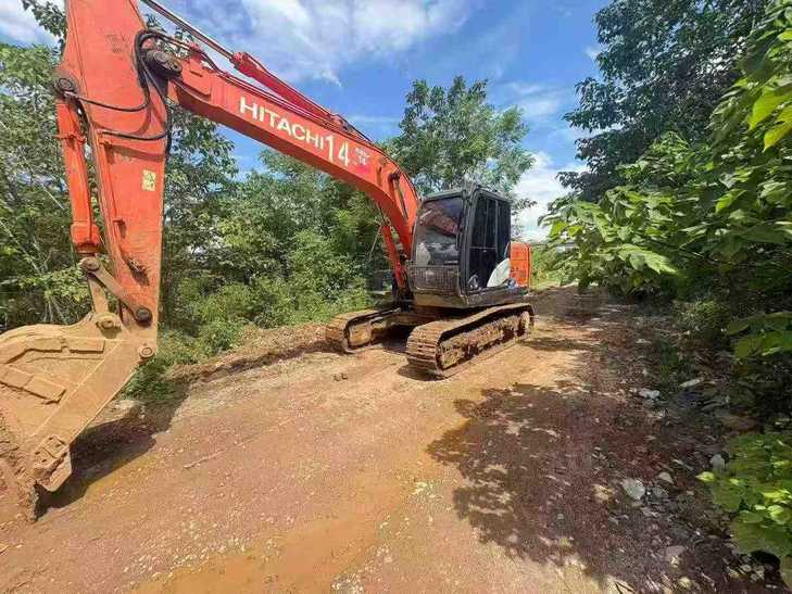 Buy Hitachi ZX130-5A Used Excavator / 1