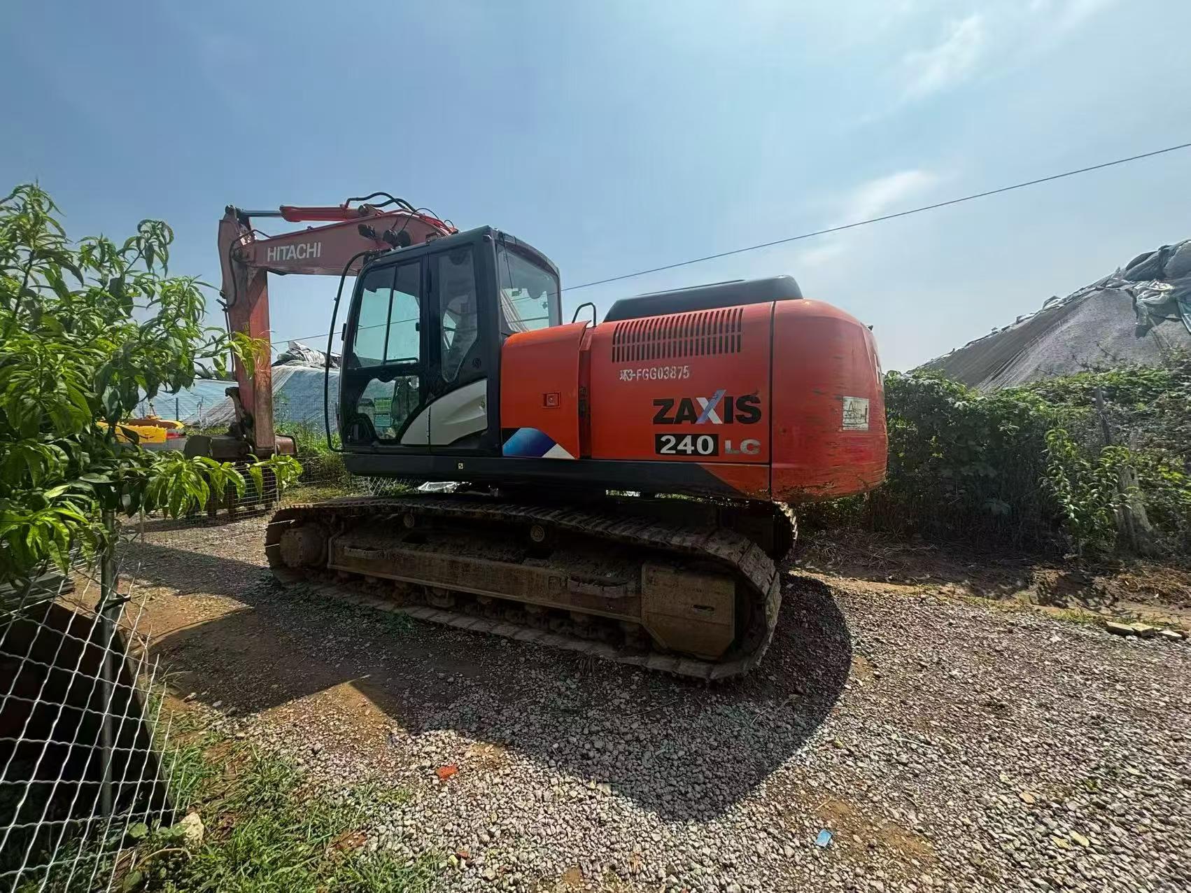 Buy Hitachi EX210 Used Excavator / 1