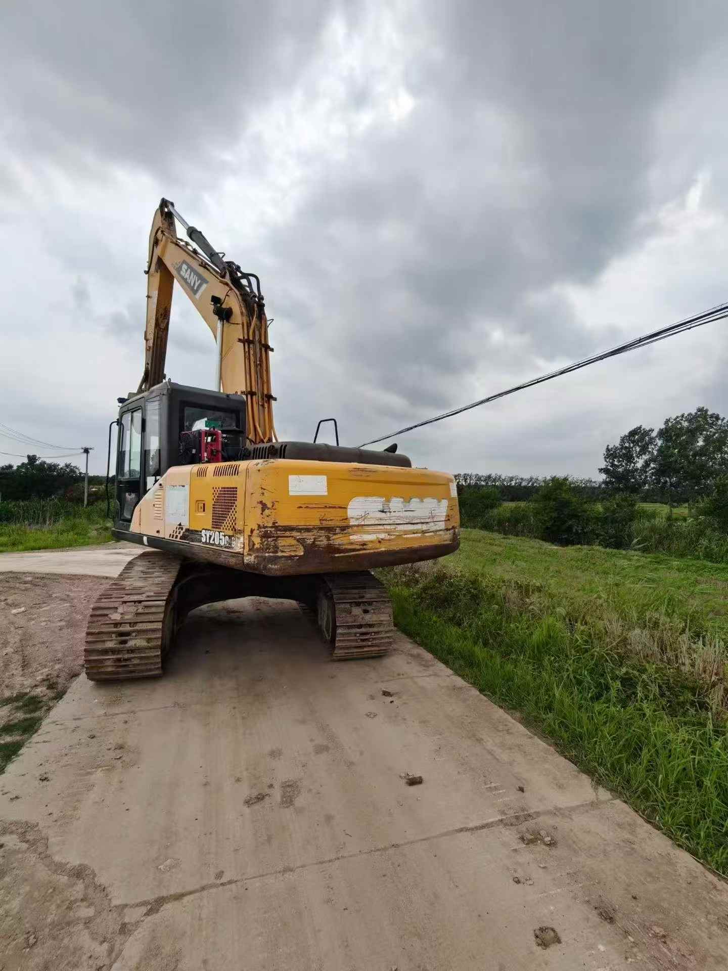 Buy Sany SY205C-8 Used Excavator / 3 Buy Sany SY205C-8 Used Excavator / 3