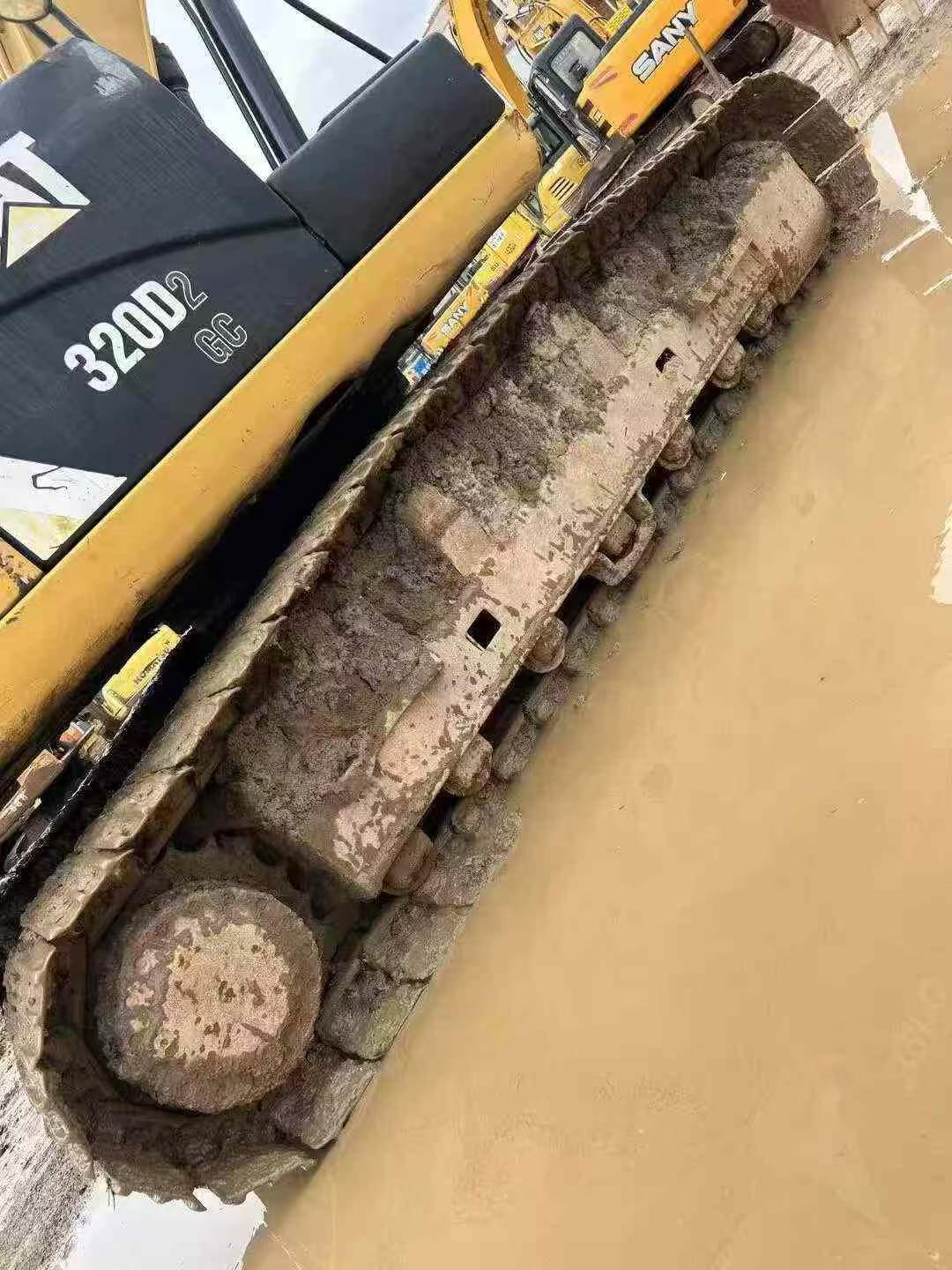 Buy Caterpillar 320D Used Excavator / 9