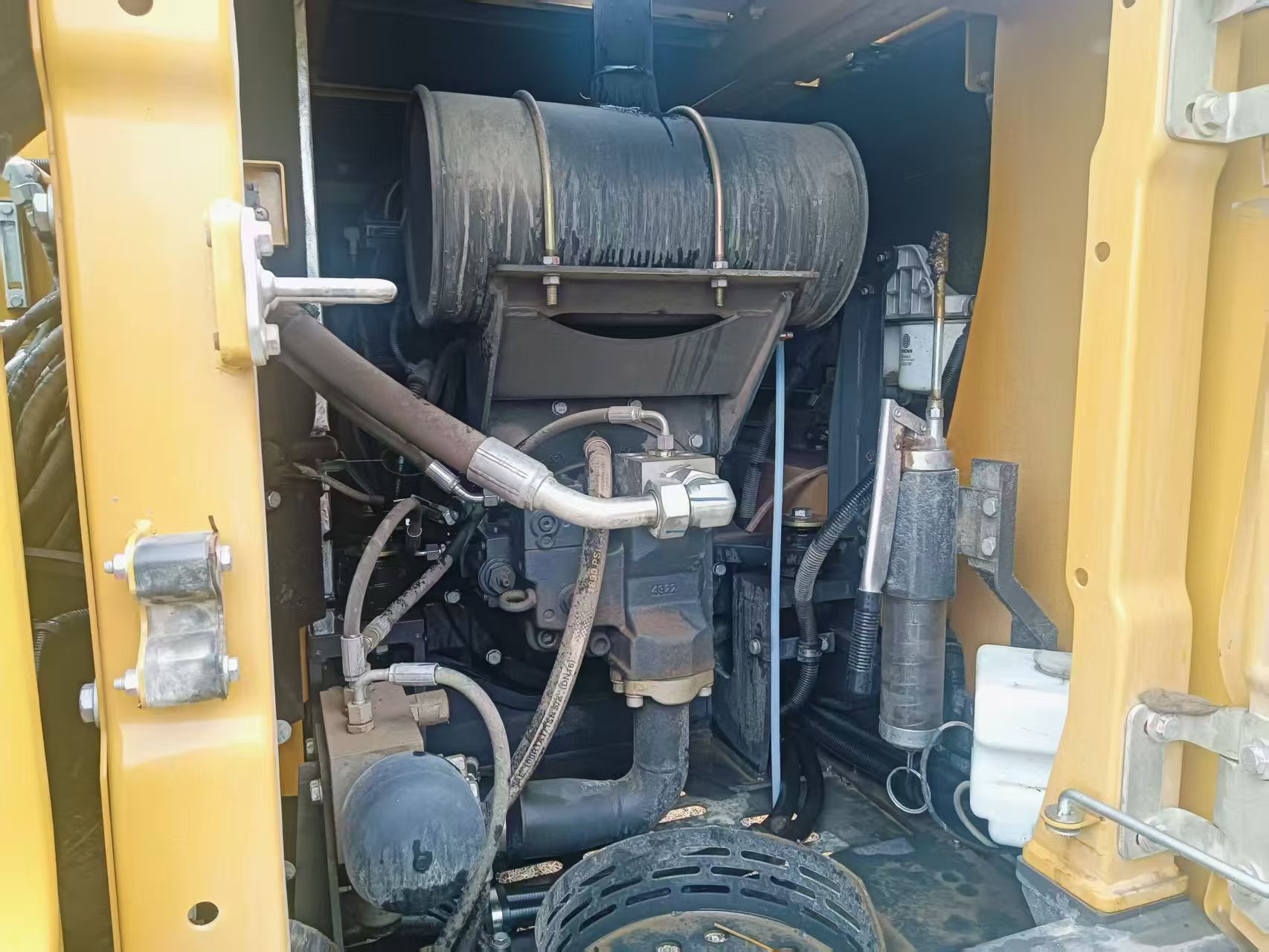 Buy XCMG LW400K Used Excavator / 2