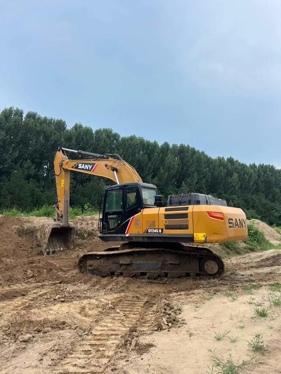 Buy Sany SY245H Used Excavator / 1
