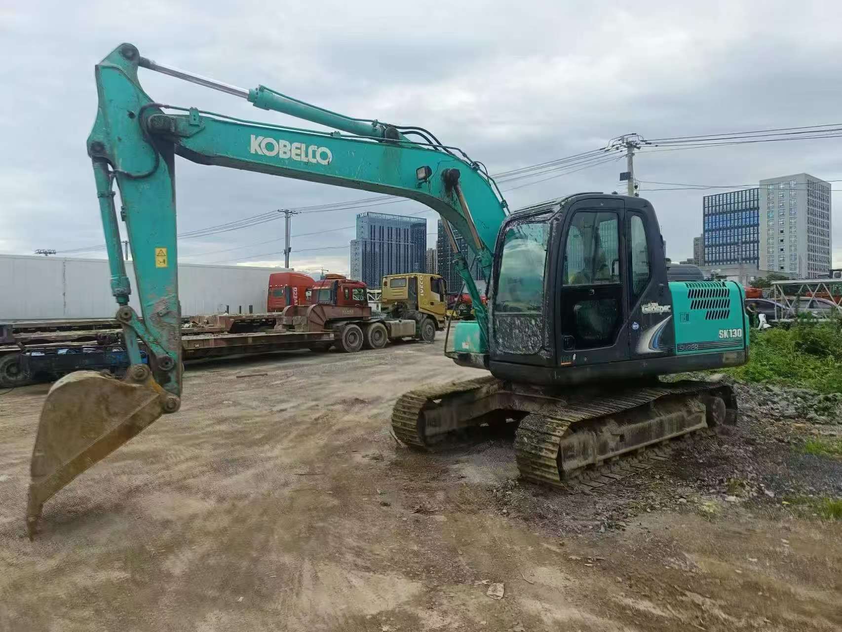 Buy Kobelco SK130 Used Excavator / 3 Buy Kobelco SK130 Used Excavator / 3