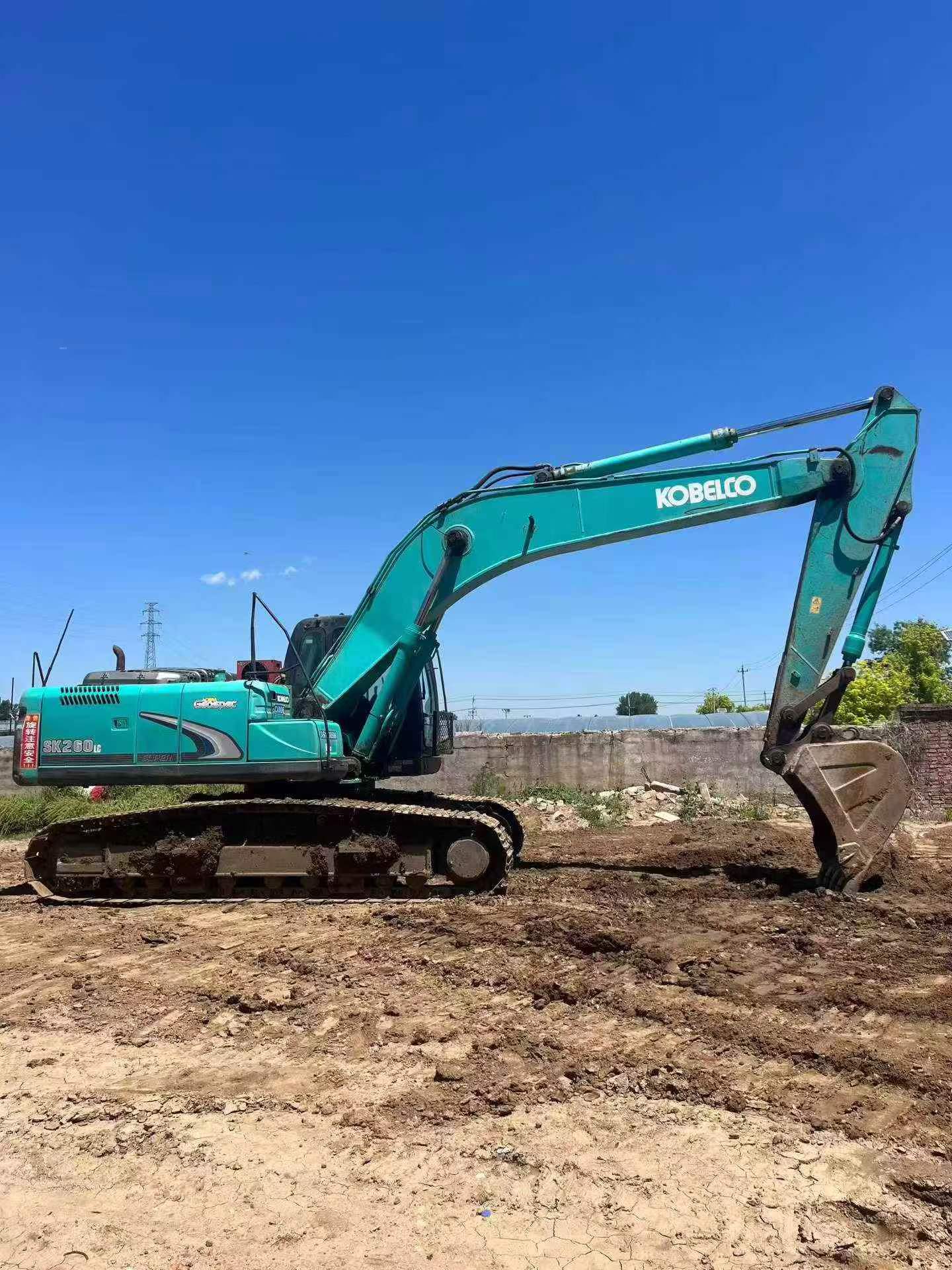 Buy Kobelco SK260 Used Excavator / 2 Buy Kobelco SK260 Used Excavator / 2