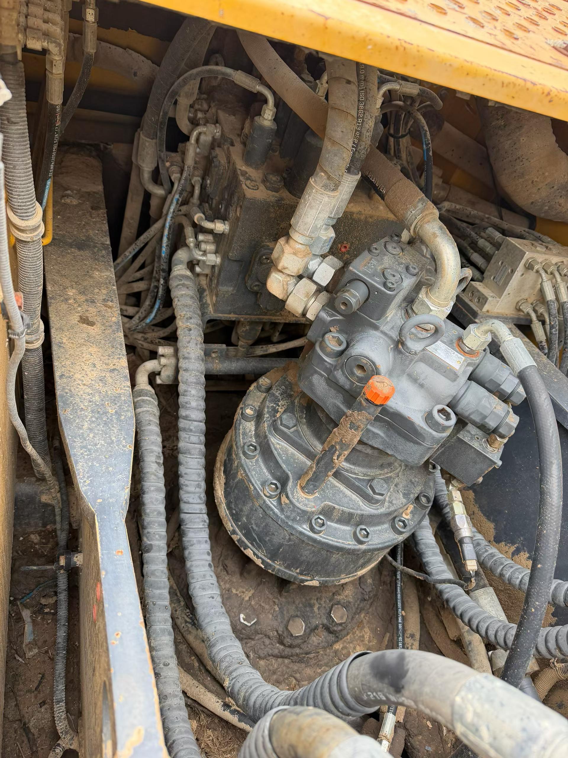 Buy XCMG LW200 Used Excavator / 8 Buy XCMG LW200 Used Excavator / 8