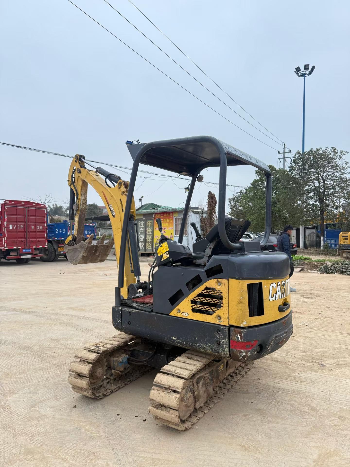 Buy Caterpillar CT18 Used Excavator / 7 Buy Caterpillar CT18 Used Excavator / 7
