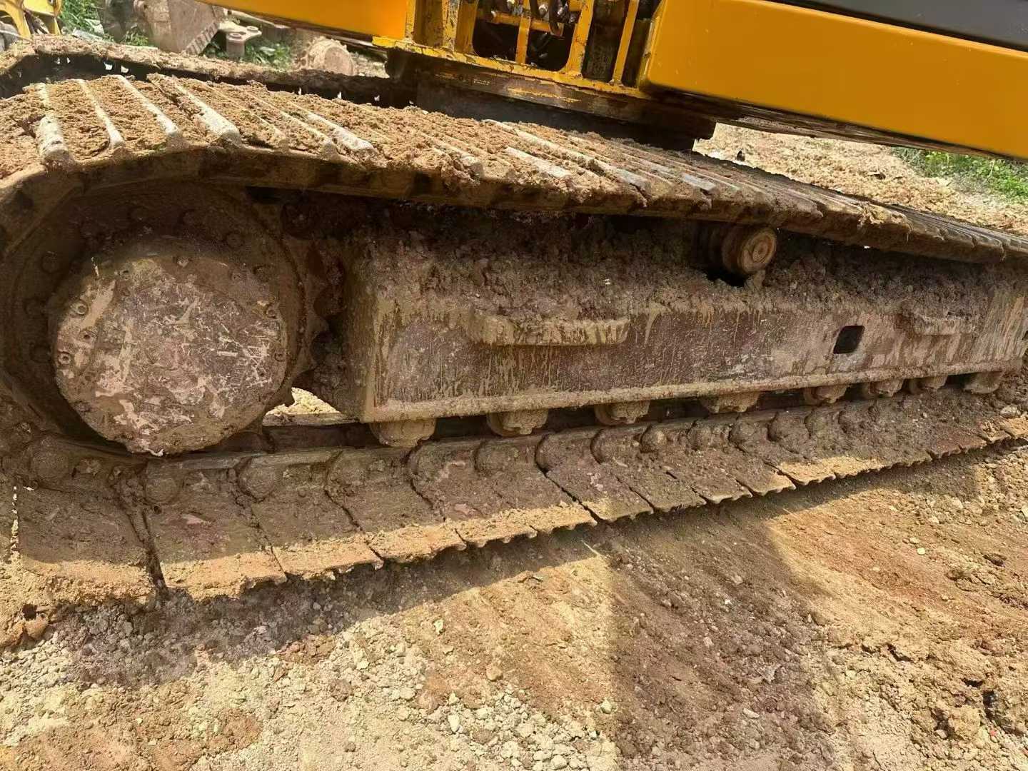 Buy Kato HD512V Used Excavator / 9 Buy Kato HD512V Used Excavator / 9