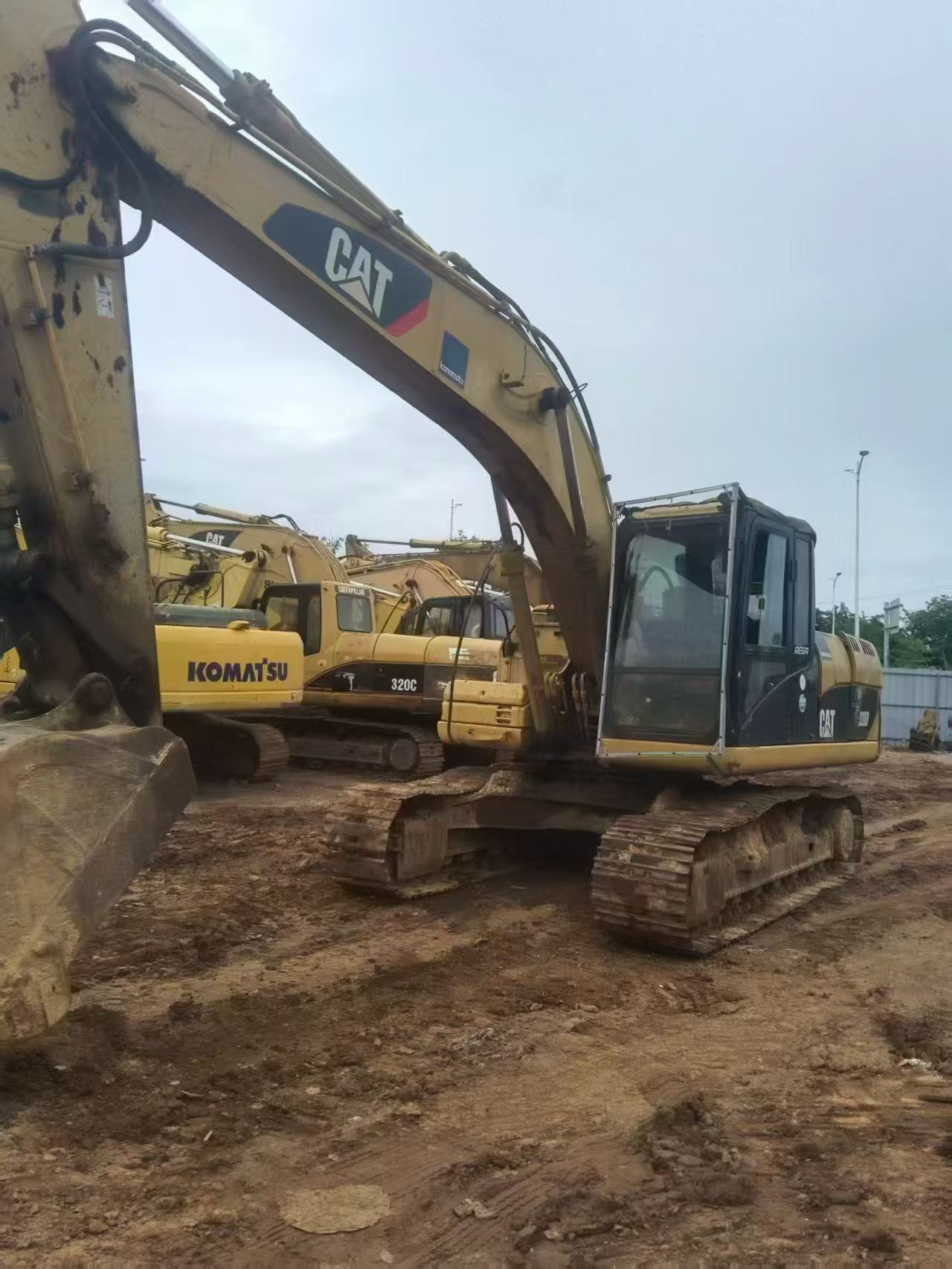 Buy Caterpillar 320D Used Excavator