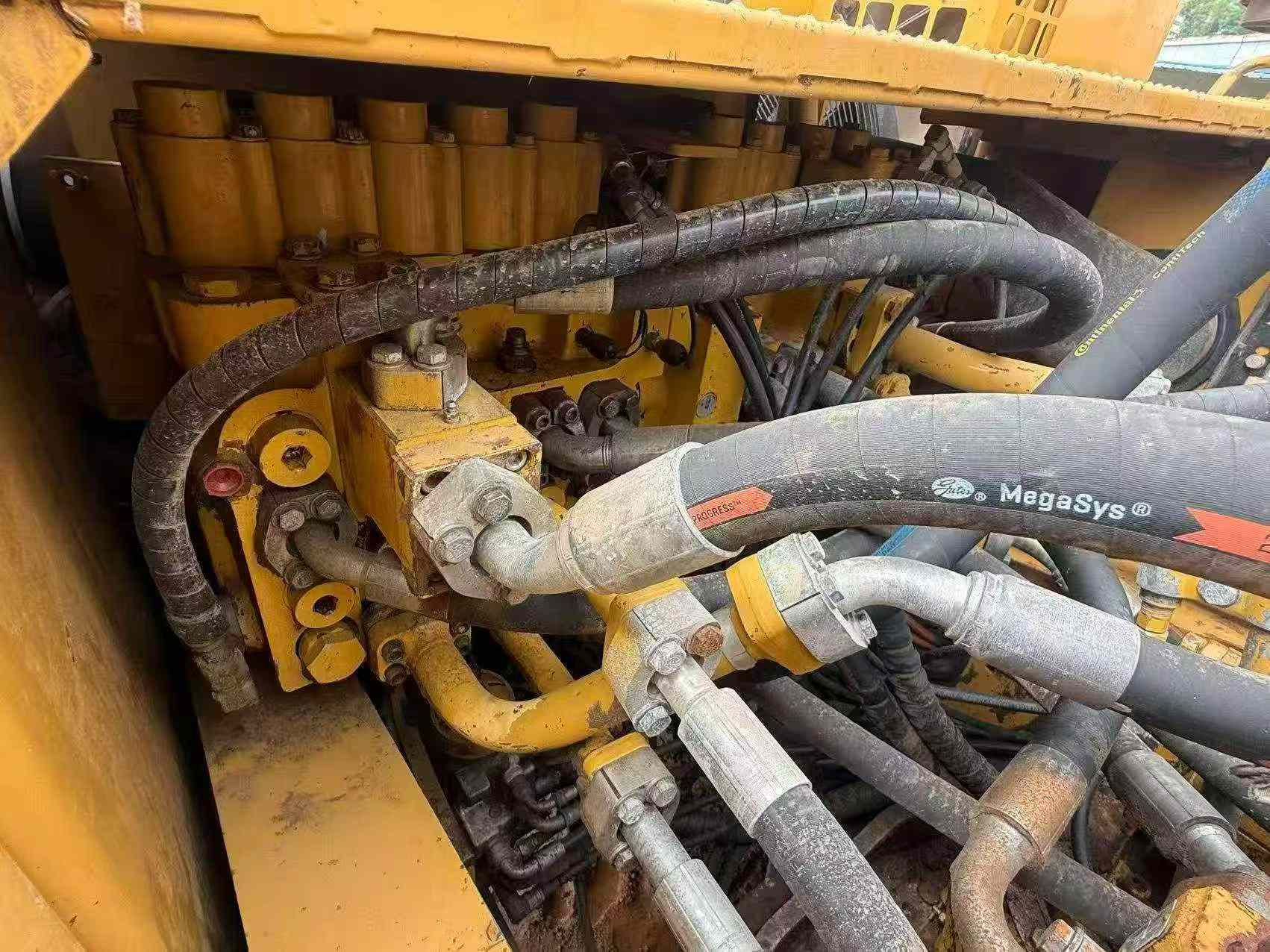 Buy Caterpillar 349E Used Excavator / 6 Buy Caterpillar 349E Used Excavator / 6