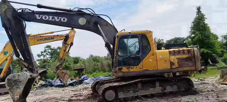Buy Volvo EC210B Used Excavator / 1