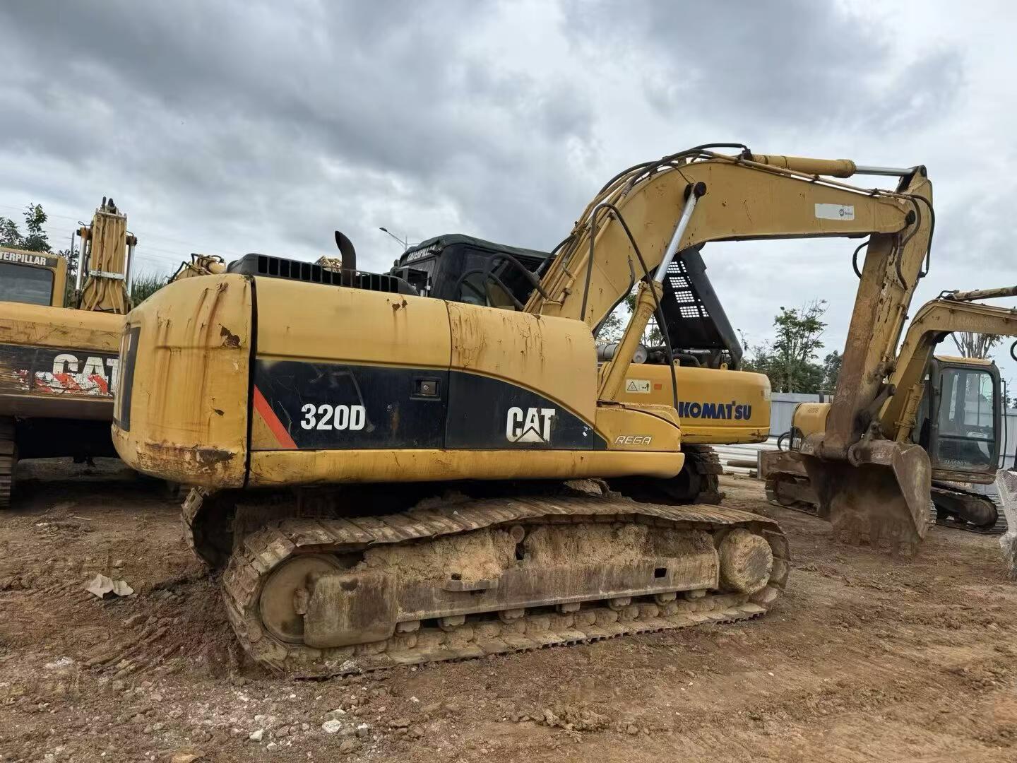 Buy Caterpillar 320D Used Excavator / 1