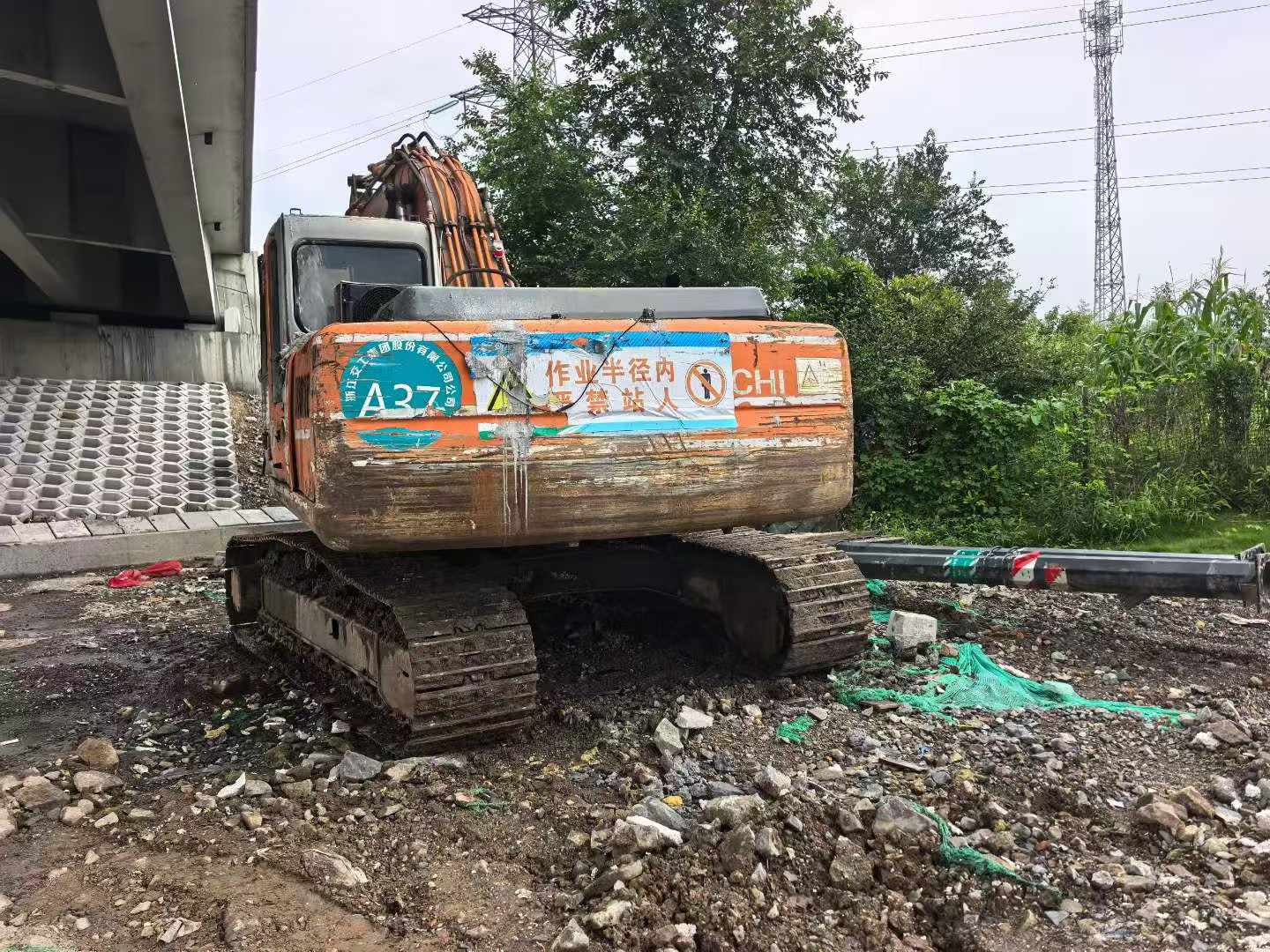 Buy Hitachi ZX200-6 Used Excavator / 5 Buy Hitachi ZX200-6 Used Excavator / 5