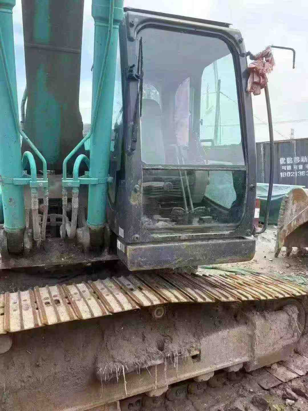 Buy Kobelco SK200-10 Used Excavator / 3