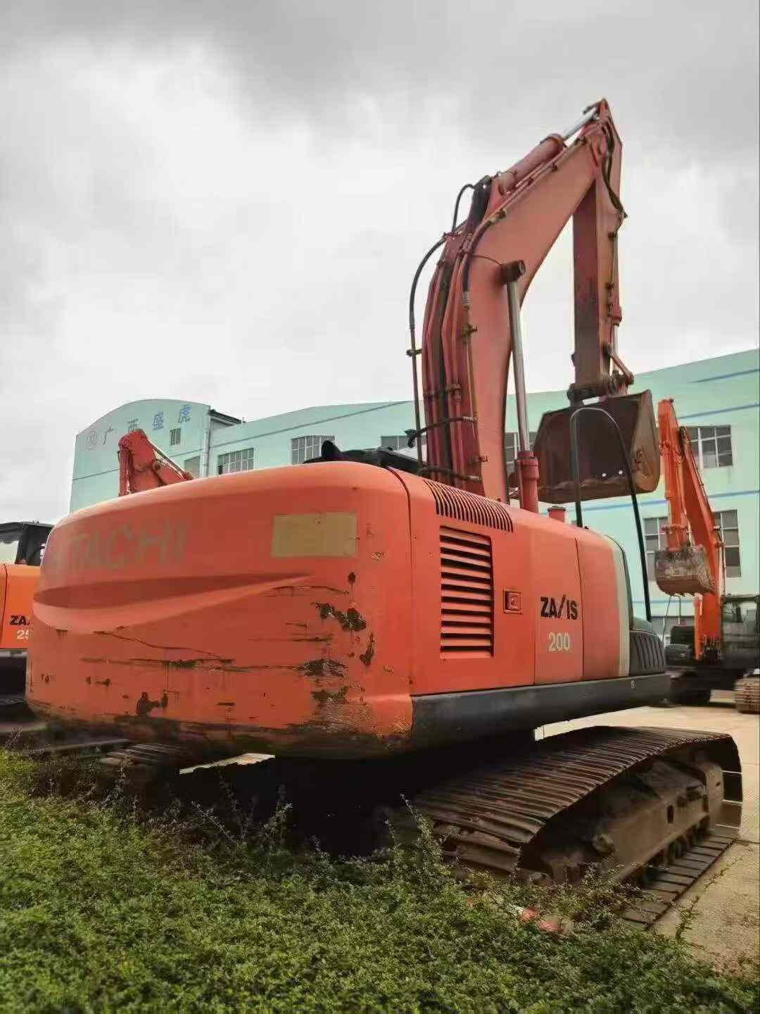 Buy Hitachi EX200-3 Used Excavator / 4 Buy Hitachi EX200-3 Used Excavator / 4