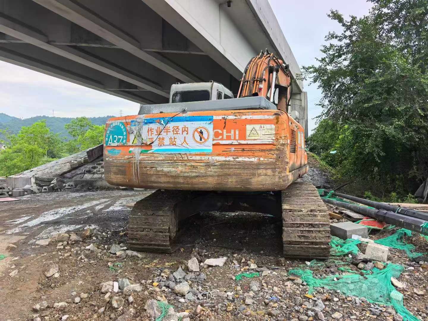 Buy Hitachi ZX200-6 Used Excavator / 7 Buy Hitachi ZX200-6 Used Excavator / 7