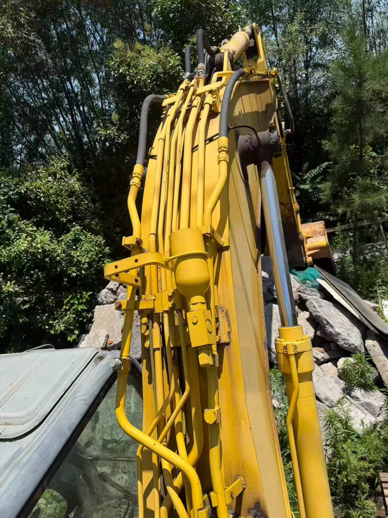 Buy Sumitomo SH200A5 Used Excavator / 6 Buy Sumitomo SH200A5 Used Excavator / 6