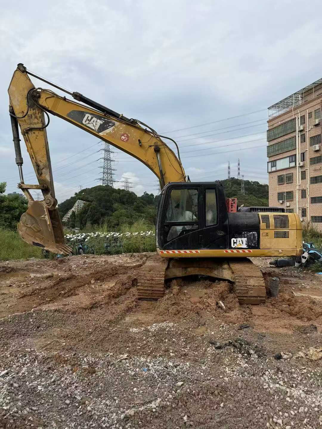 Buy Caterpillar 320D Used Excavator / 2 Buy Caterpillar 320D Used Excavator / 2