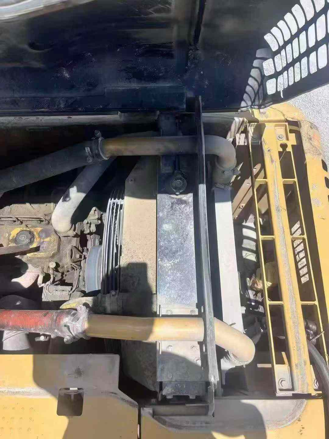 Buy Caterpillar 320D Used Excavator / 2 Buy Caterpillar 320D Used Excavator / 2