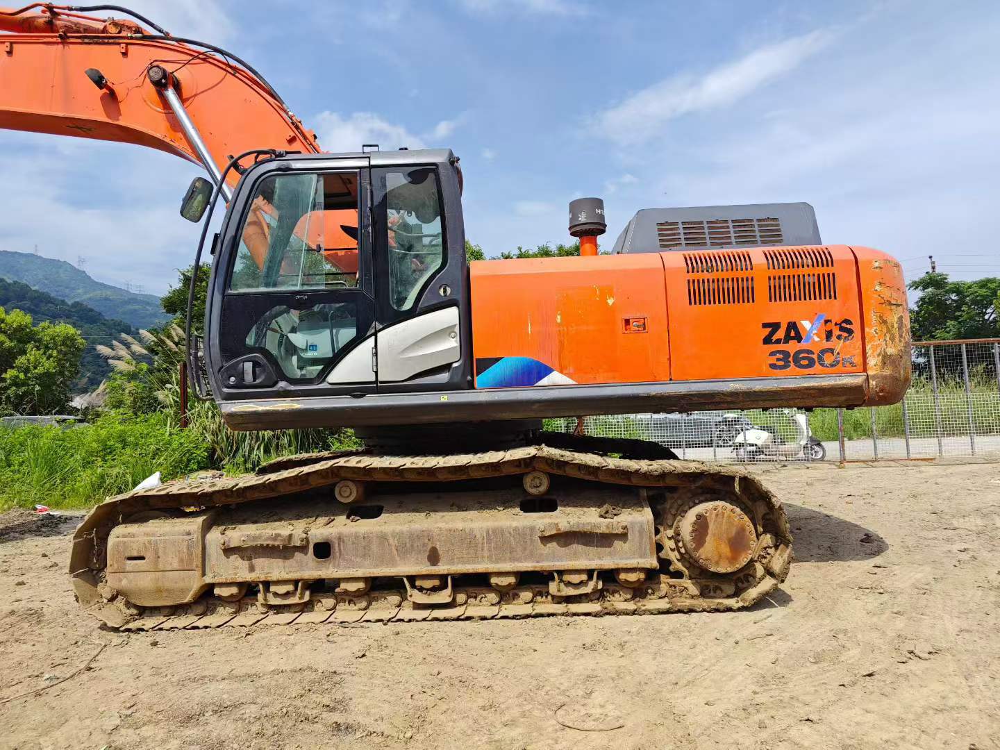 Buy Hitachi EX360-5 Used Excavator / 2 Buy Hitachi EX360-5 Used Excavator / 2