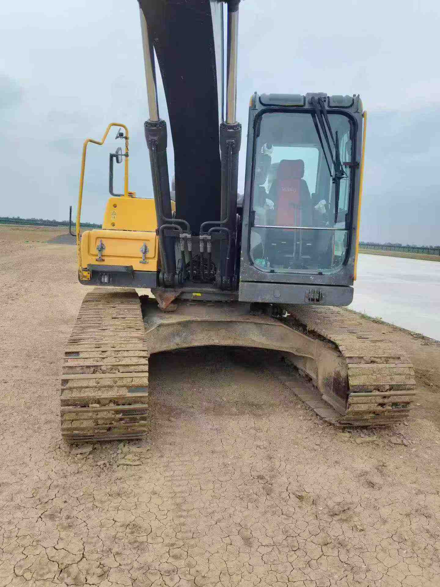 Buy Volvo EC210B Used Excavator / 2