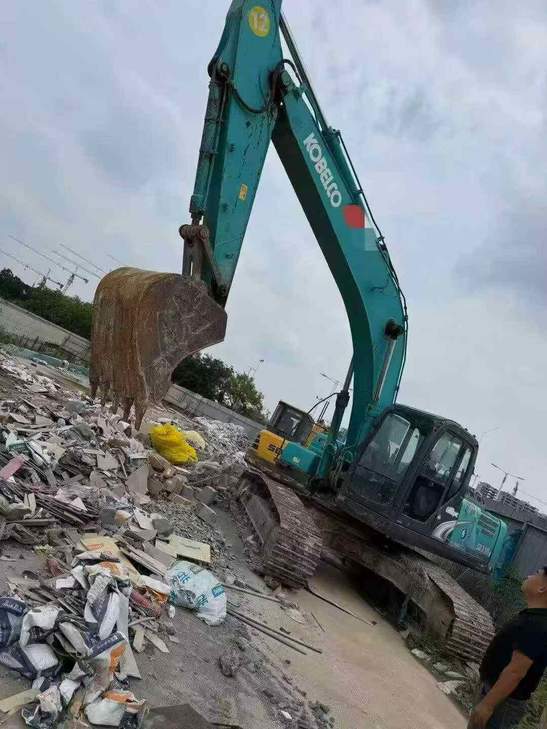 Buy Kobelco SK260 Used Excavator / 1