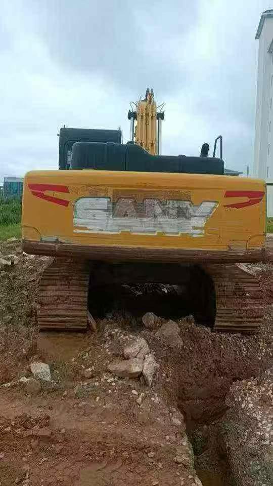 Buy Sany SY200C Used Excavator / 9