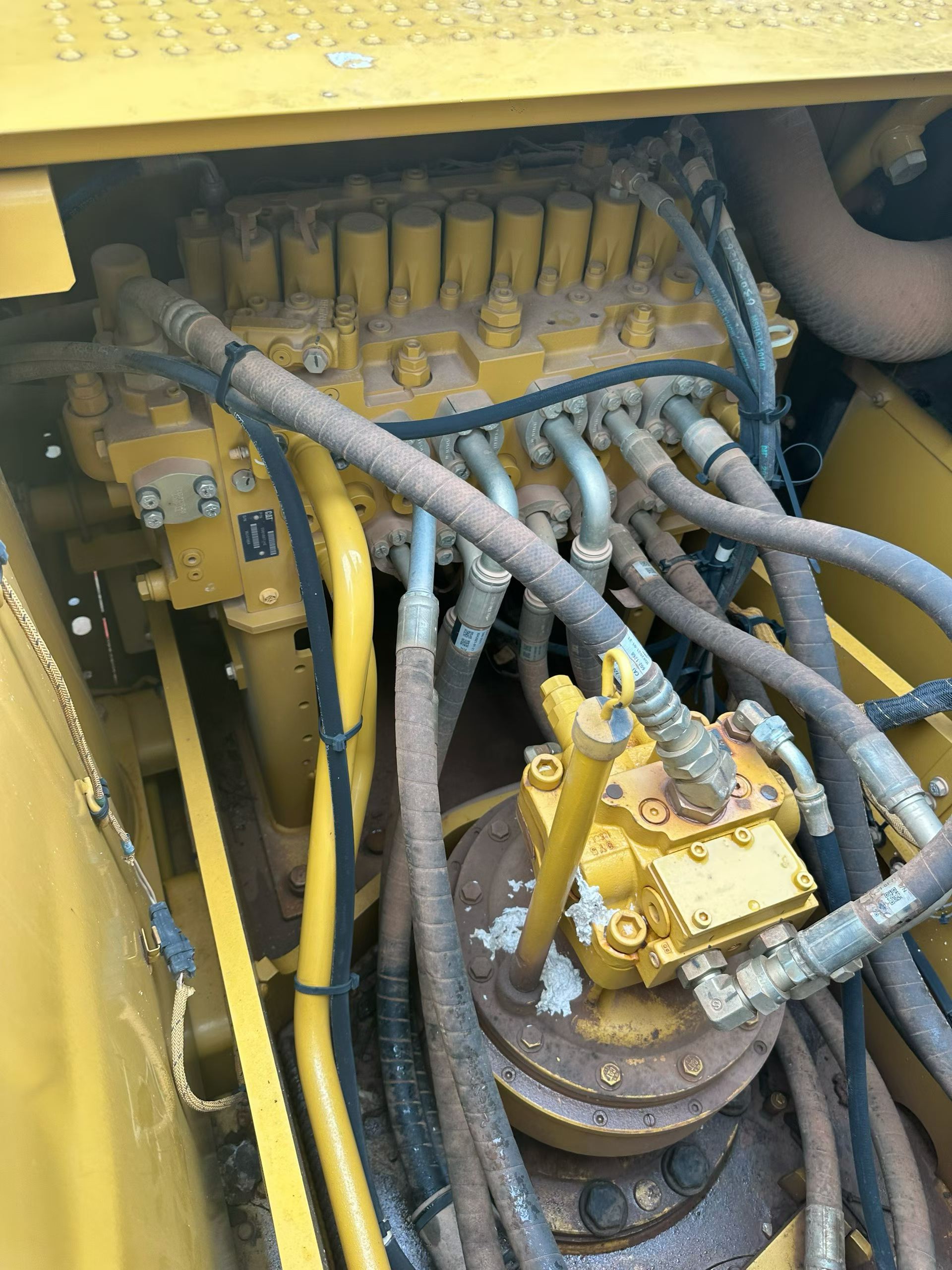 Buy Caterpillar 320A Used Excavator / 4