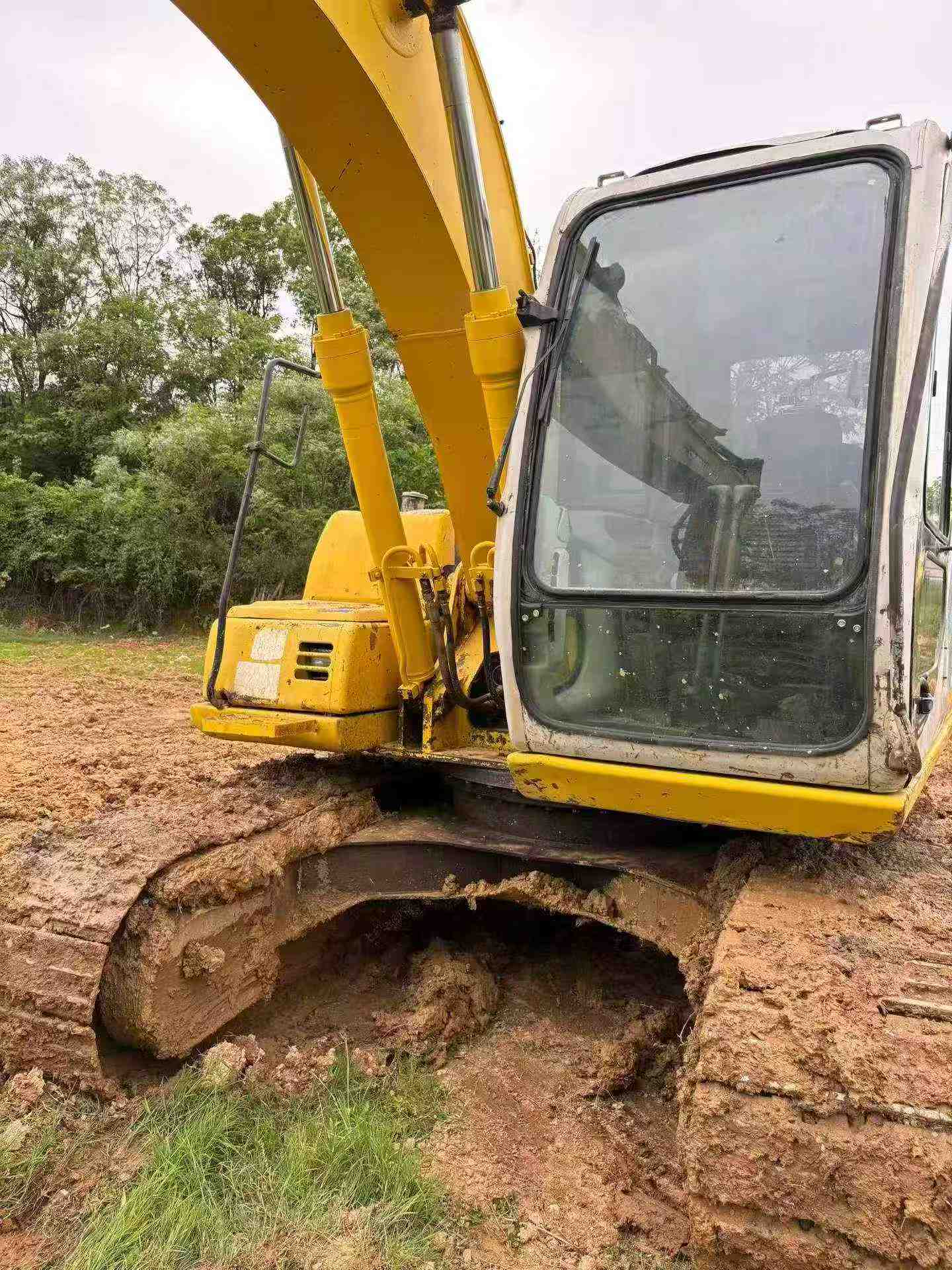 Buy Sumitomo SH120 Used Excavator / 9 Buy Sumitomo SH120 Used Excavator / 9